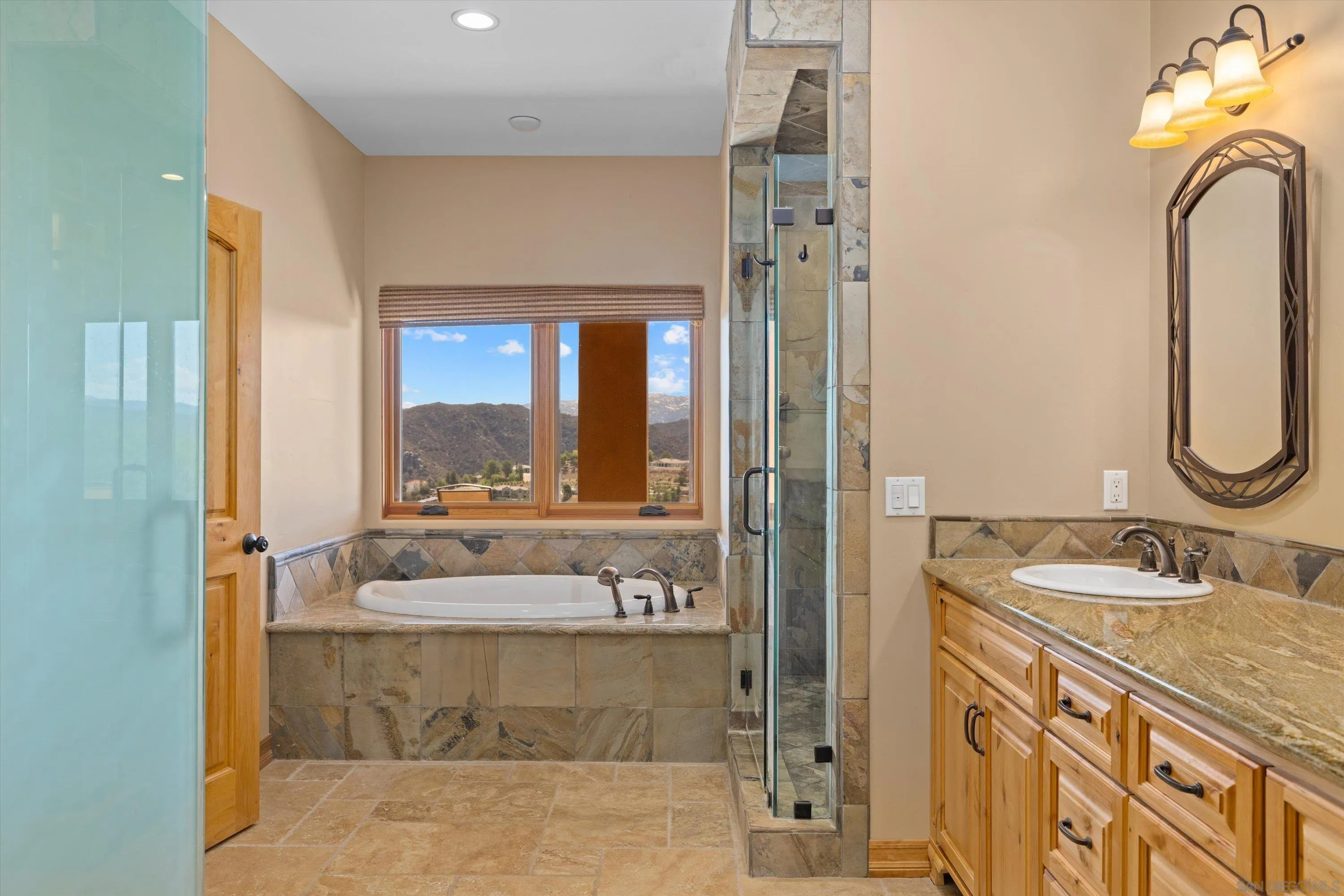 https://cdn.realtyfeed.com/cdn/127/260013069/9d1a108adb67d94710498b9a925cf0cc.webp