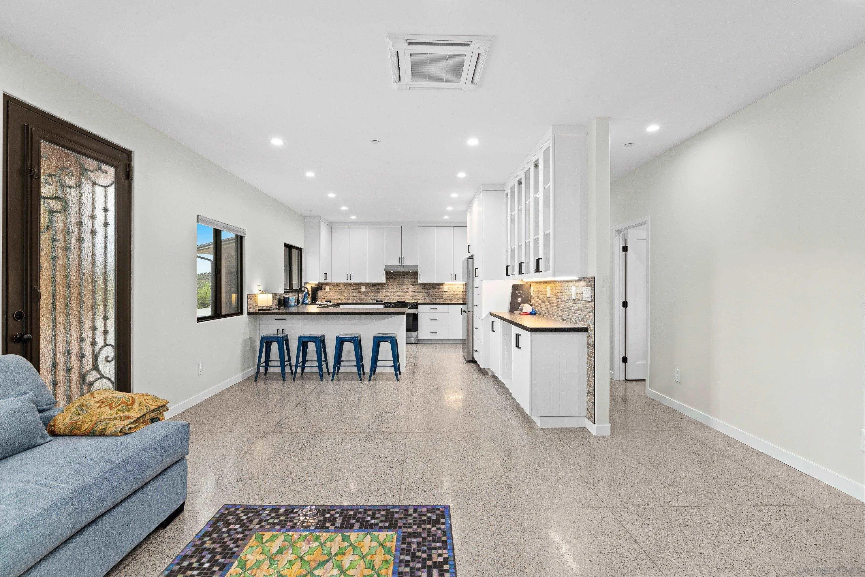 https://cdn.realtyfeed.com/cdn/127/260013069/a61e37347c16deca4bc2dfd38177e7d7.webp