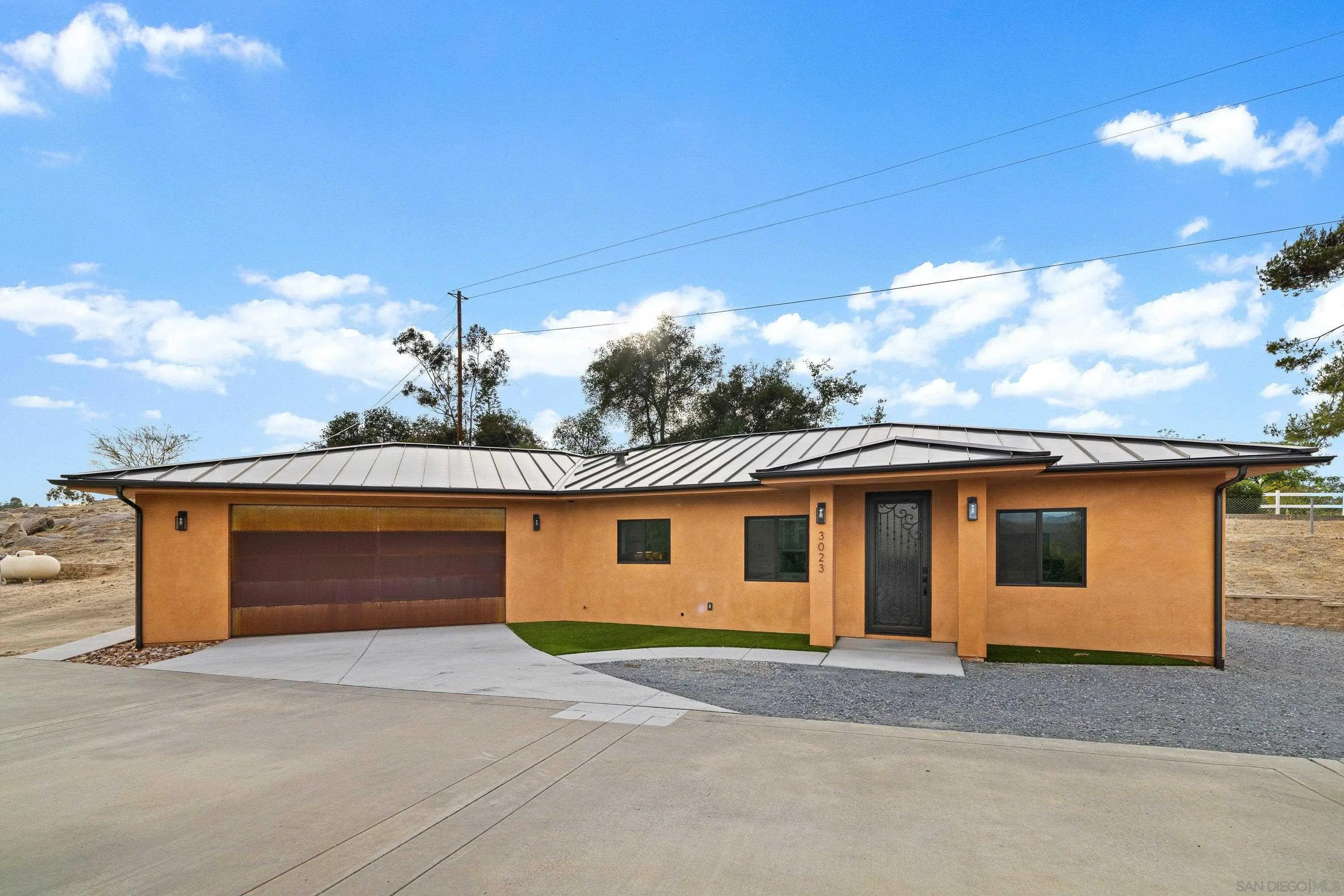 https://cdn.realtyfeed.com/cdn/127/260013069/c3259ac2a6e86bd276e56e1b2ade288b.webp