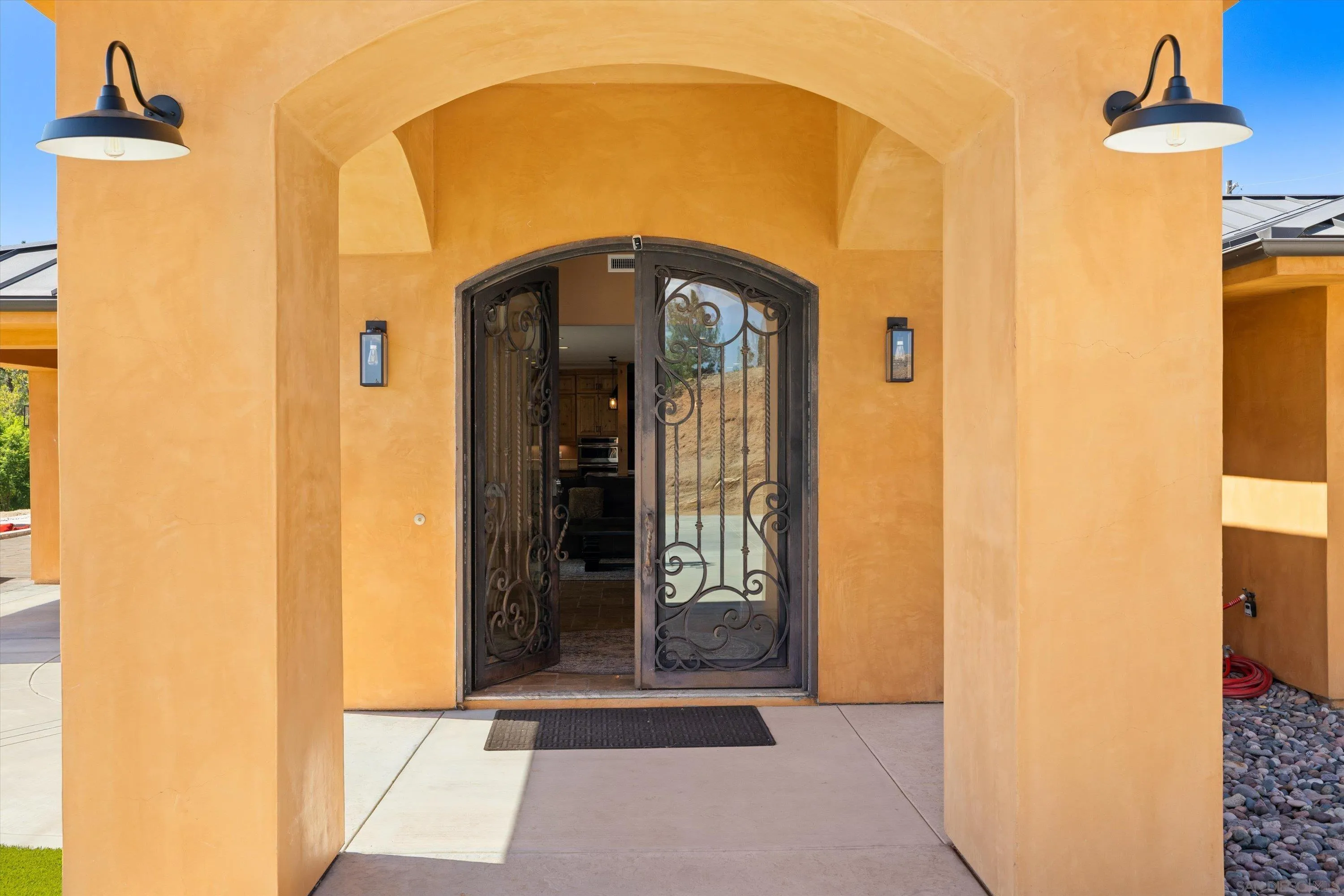 https://cdn.realtyfeed.com/cdn/127/260013069/ca3cb9ec8a0c1a89ab87fd767c08ee08.webp