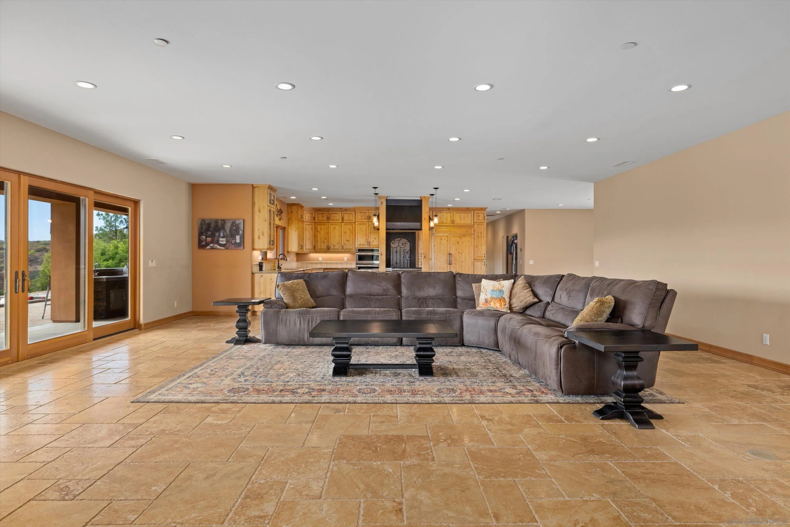 https://cdn.realtyfeed.com/cdn/127/260013069/cb02311a90f66fe736d4dd624e5ac2ef.webp