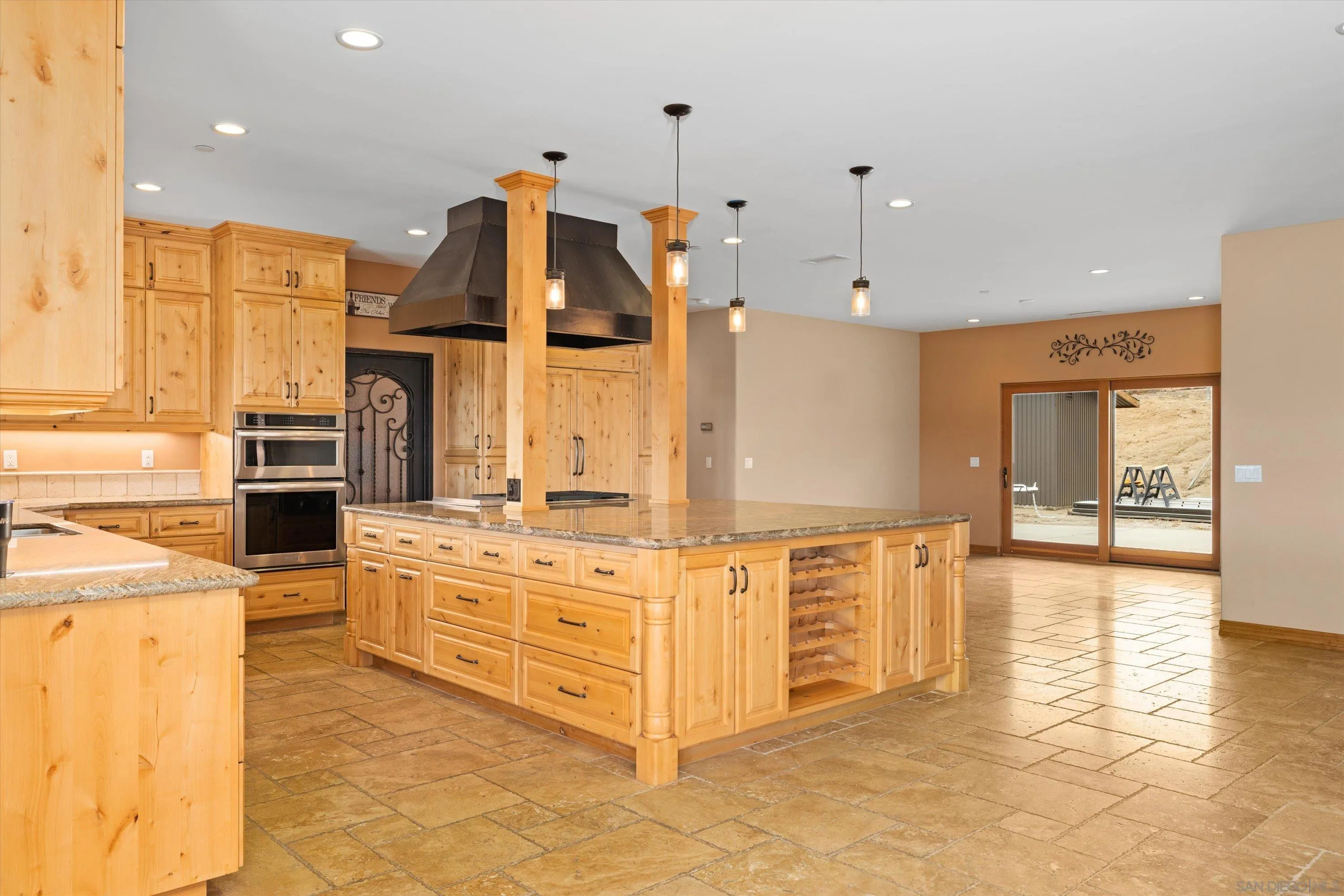 https://cdn.realtyfeed.com/cdn/127/260013069/d642e79dd556d159d8bd3850d2f070e6.webp