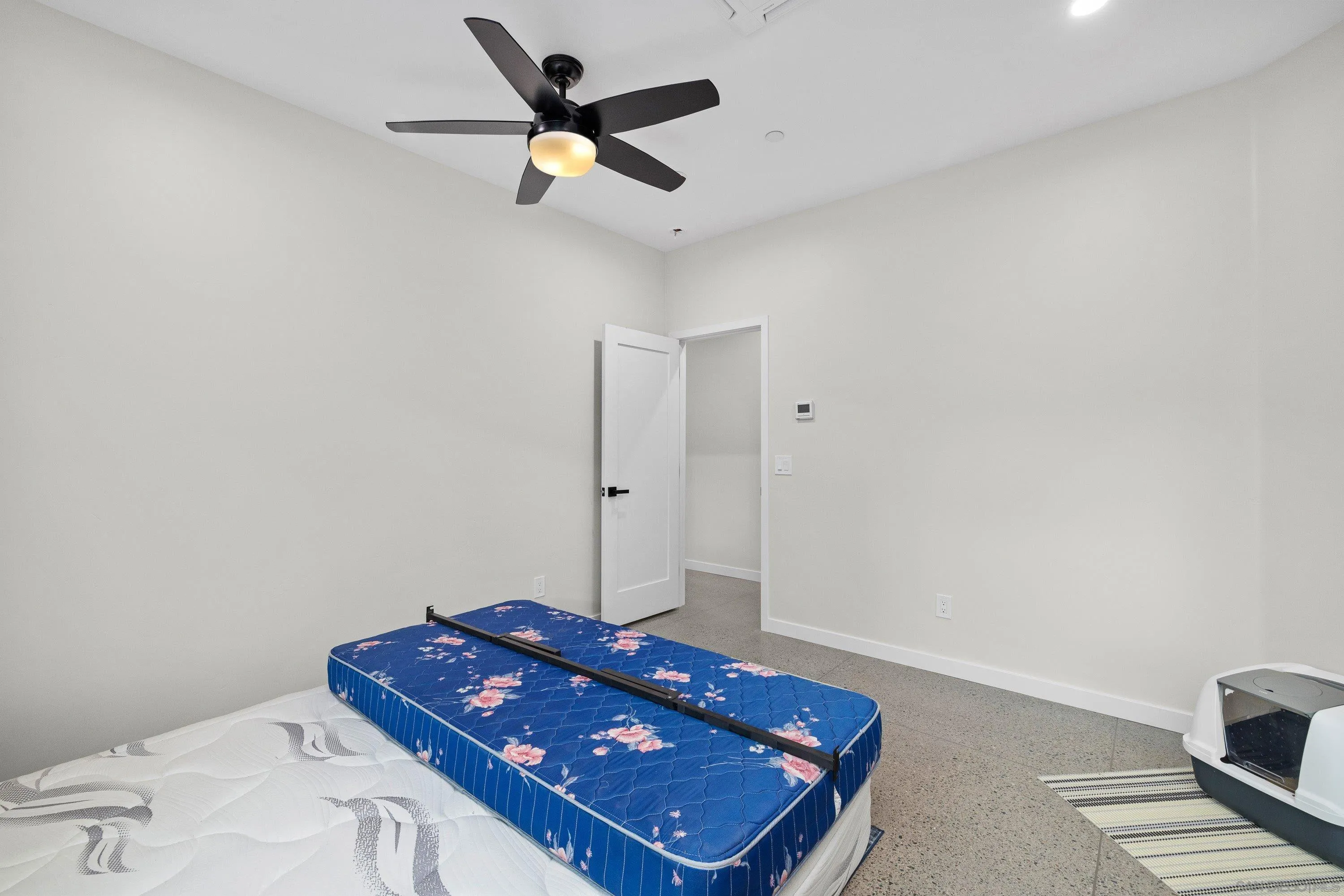 https://cdn.realtyfeed.com/cdn/127/260013069/e2763004da793739c2747a58ae3e80dd.webp