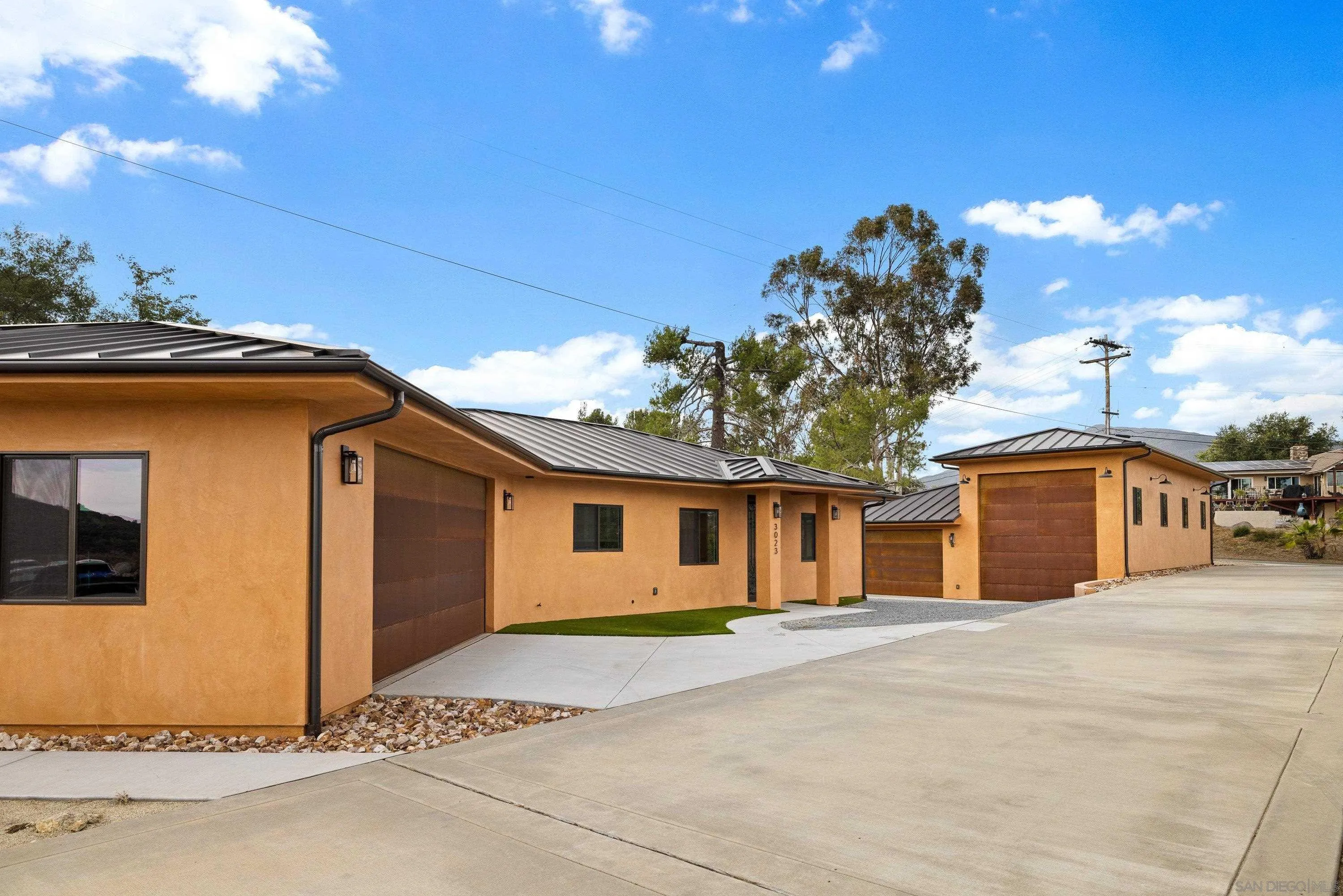 https://cdn.realtyfeed.com/cdn/127/260013069/f1e8e8fca019f693c7438a4df2095bbc.webp
