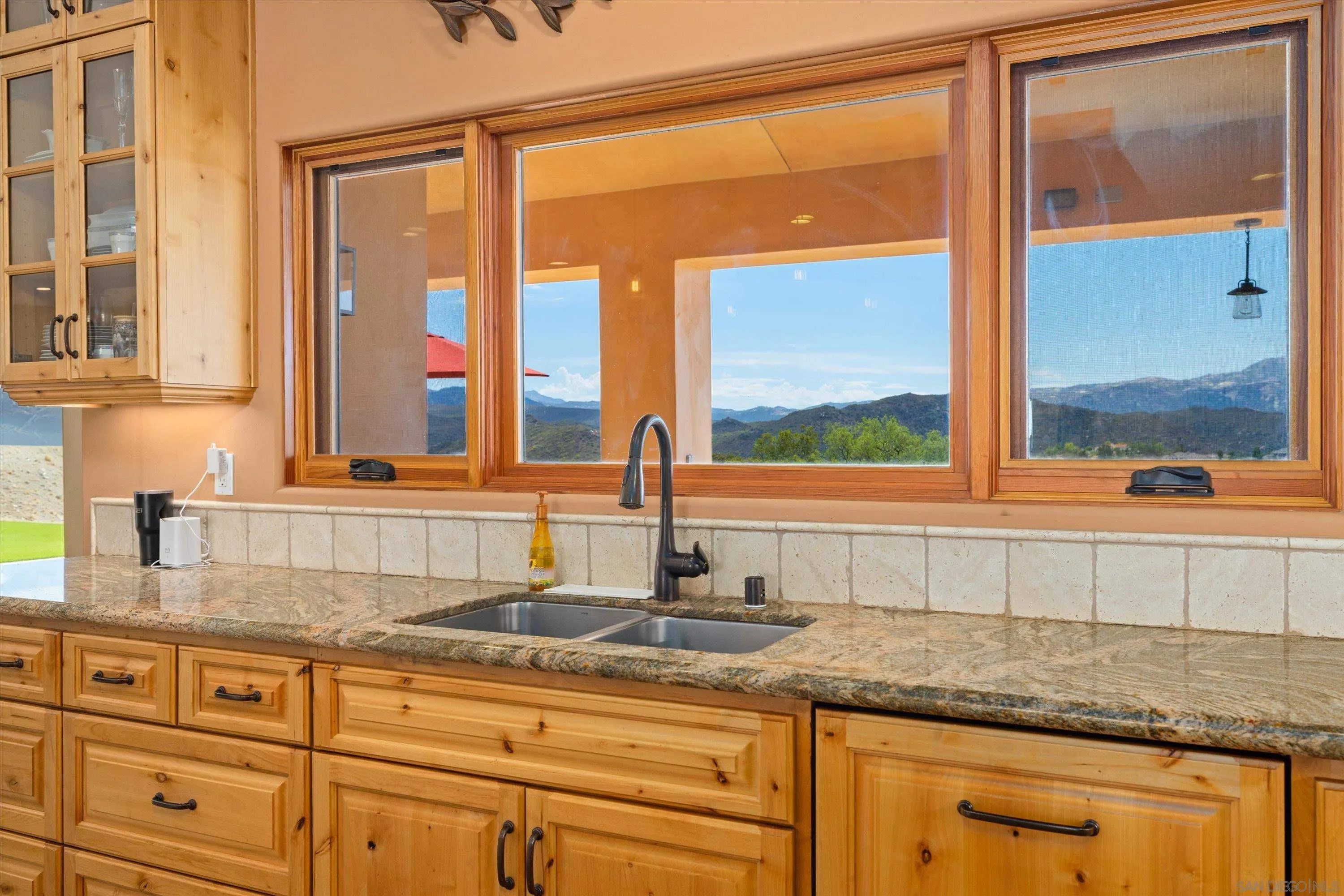 https://cdn.realtyfeed.com/cdn/127/260013069/fe32024e2cf56a1f4a3a843d0f64aa38.webp