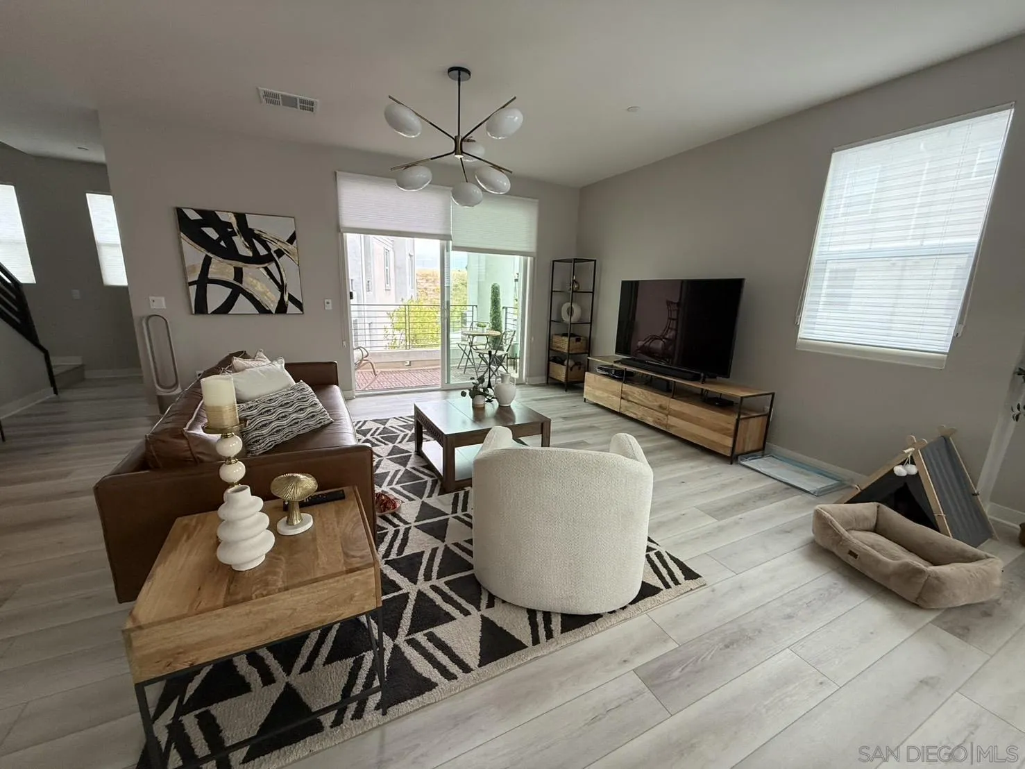 Photo #5: 260013071 Listing: Photo #5