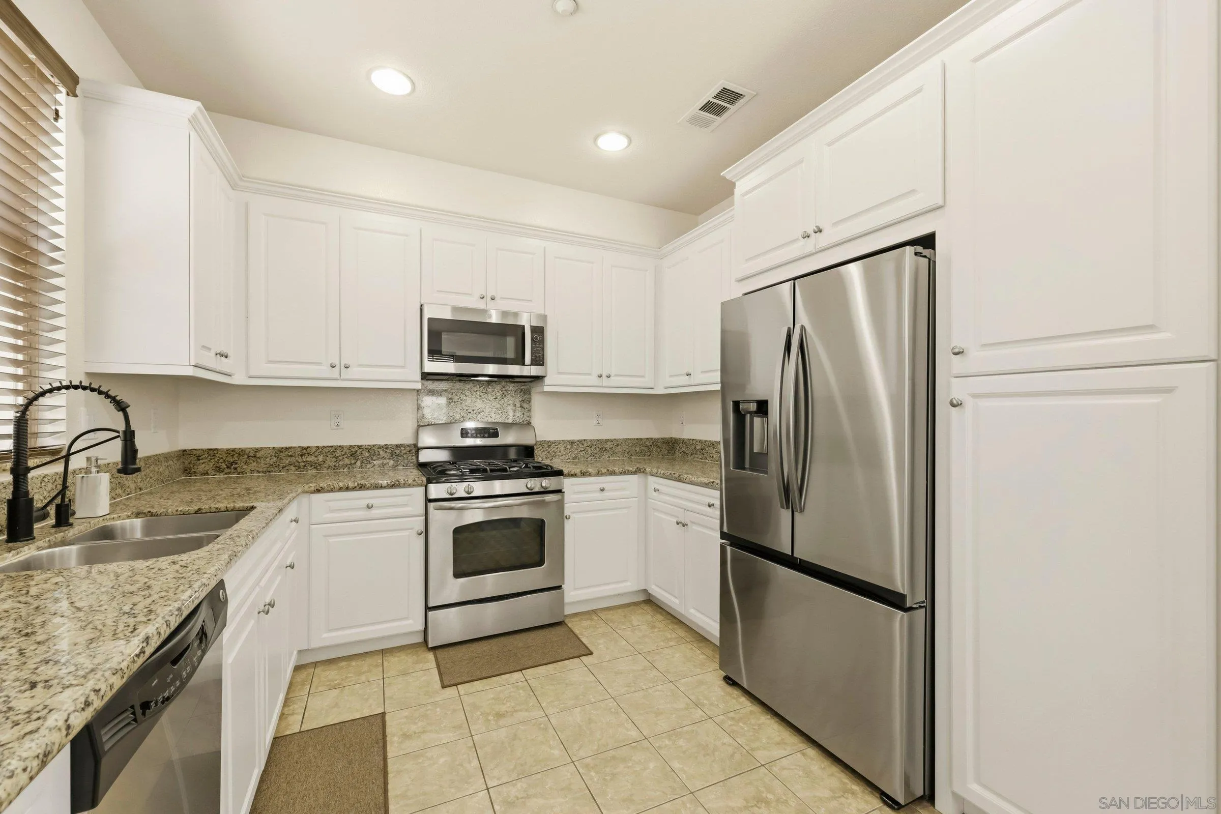 Photo #7: 260013072 Listing: Photo #7