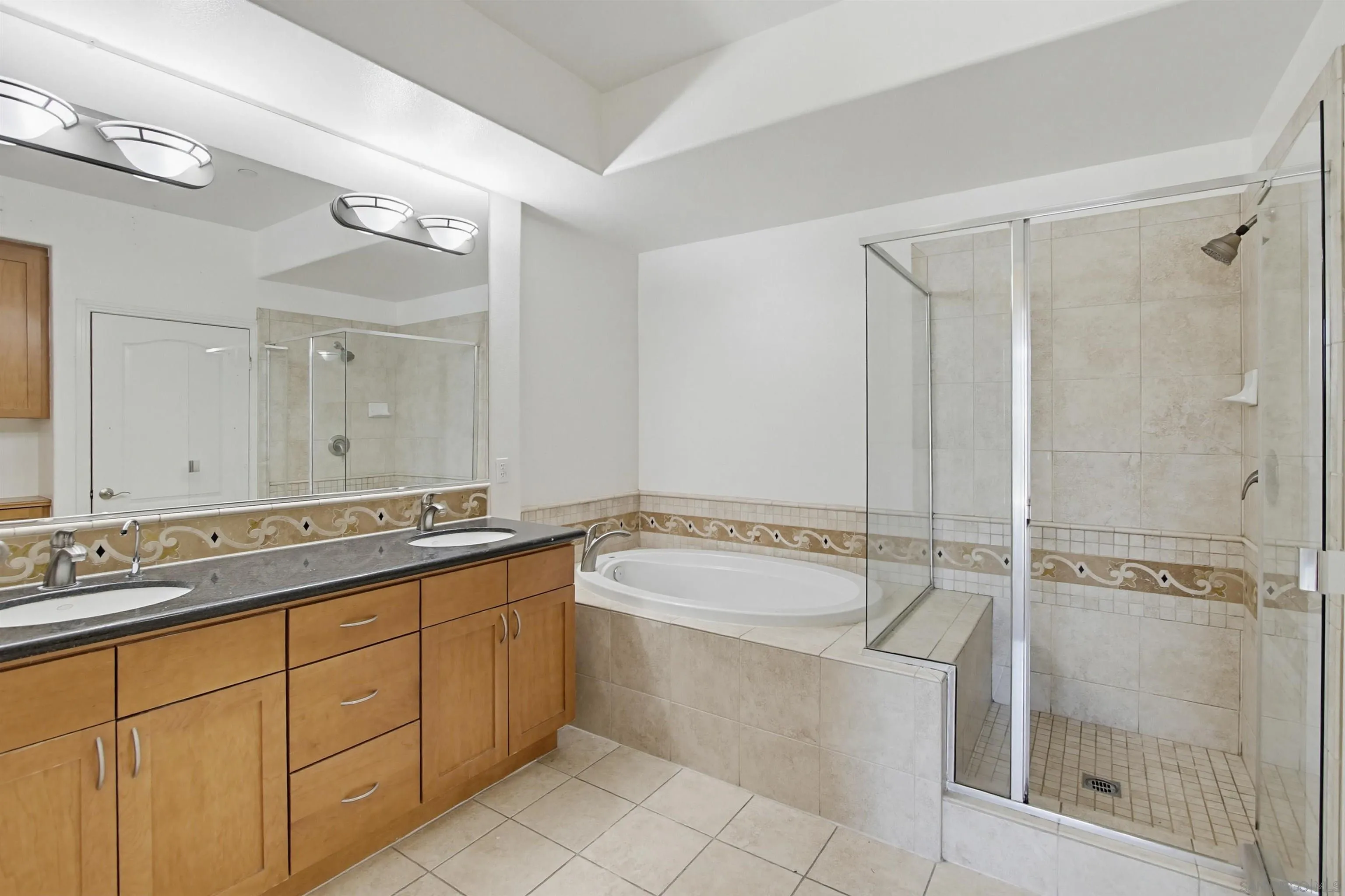 Photo #14: 260013073 Listing: Photo #14