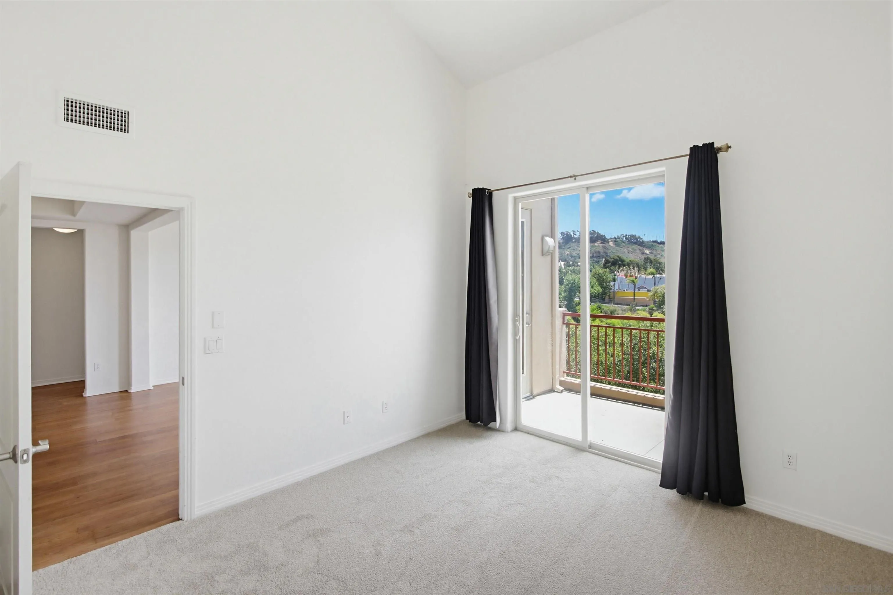 Photo #11: 260013073 Listing: Photo #11