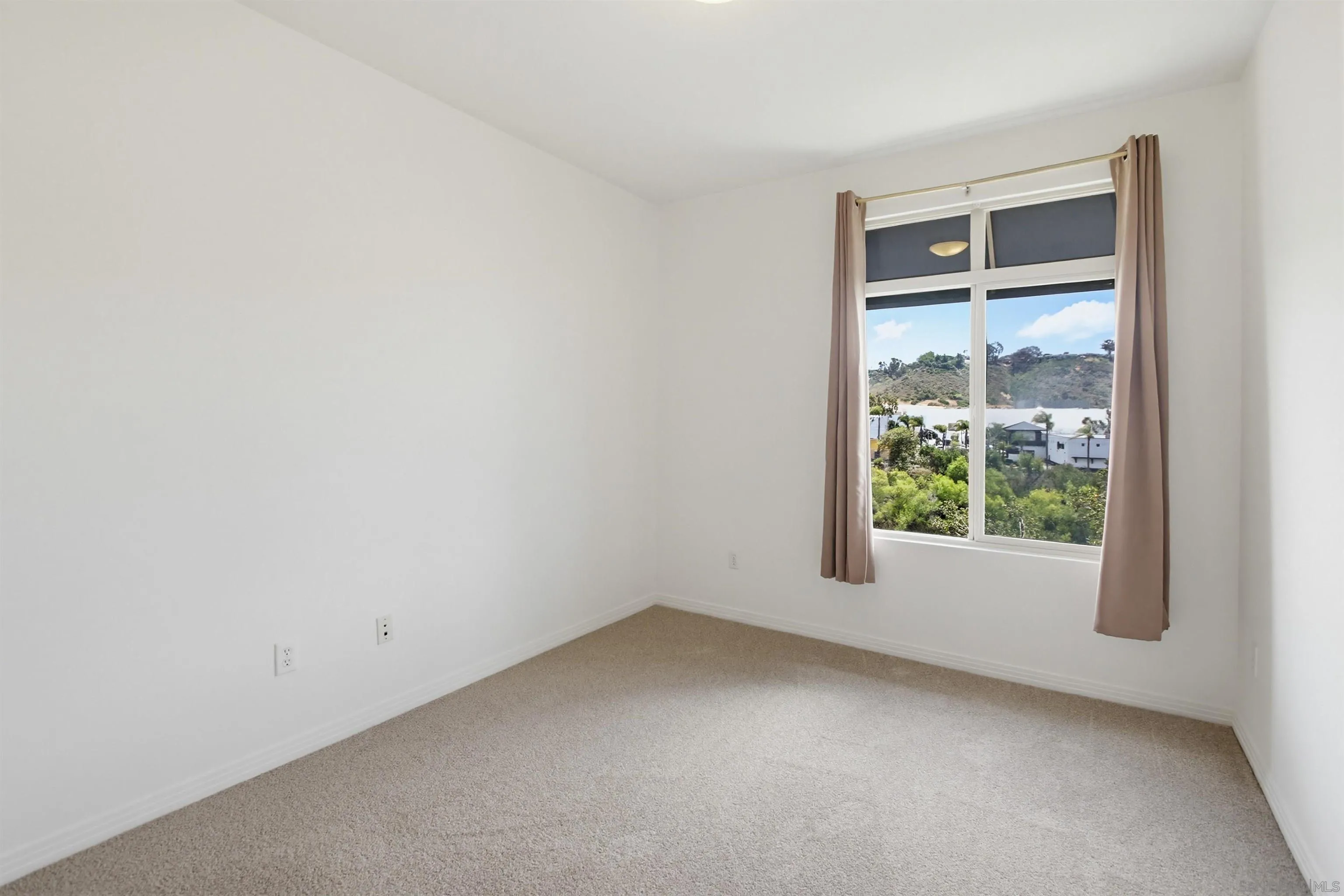 Photo #19: 260013073 Listing: Photo #19