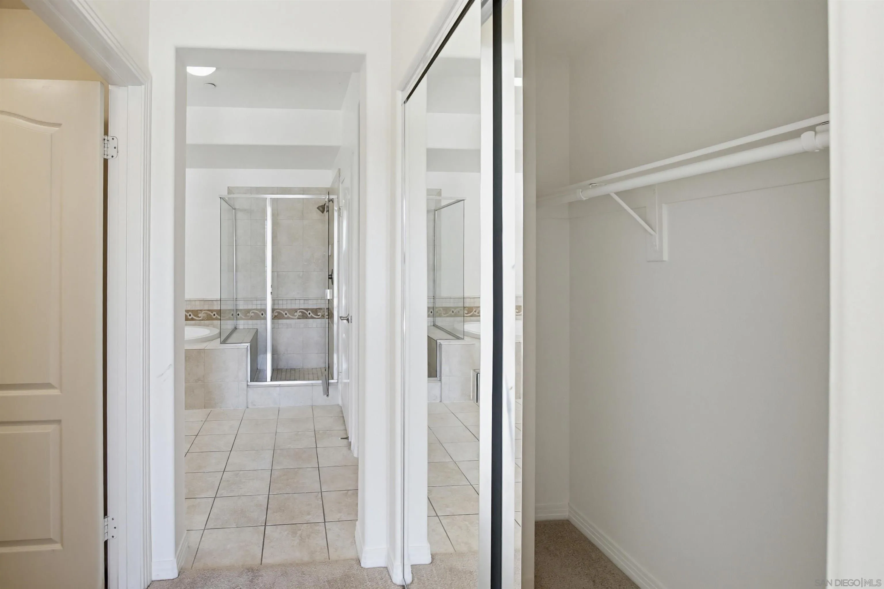 Photo #12: 260013073 Listing: Photo #12