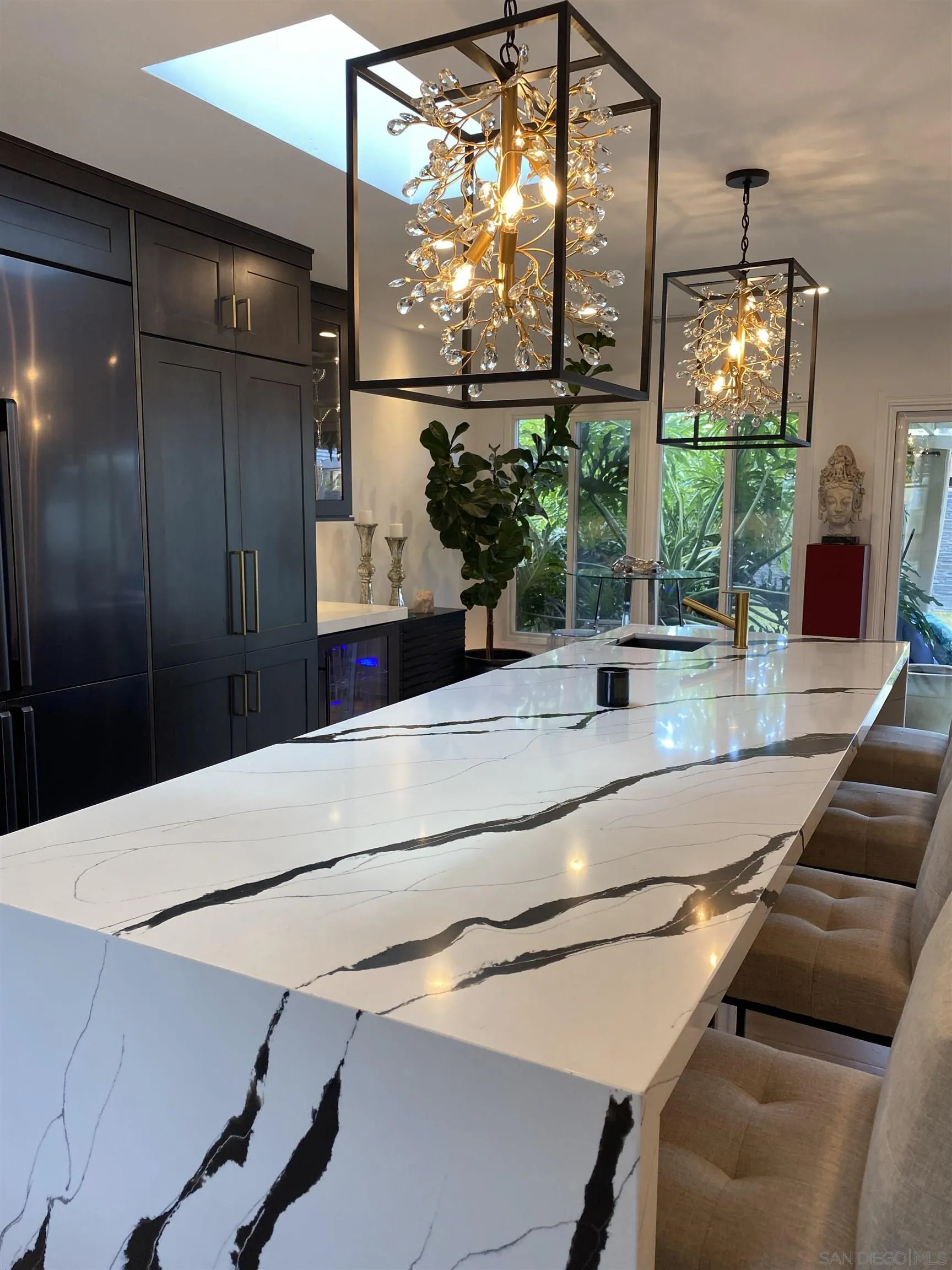 https://cdn.realtyfeed.com/cdn/127/260013074/10c41cf08c0cc6e2e3a74fc1825f7217.webp