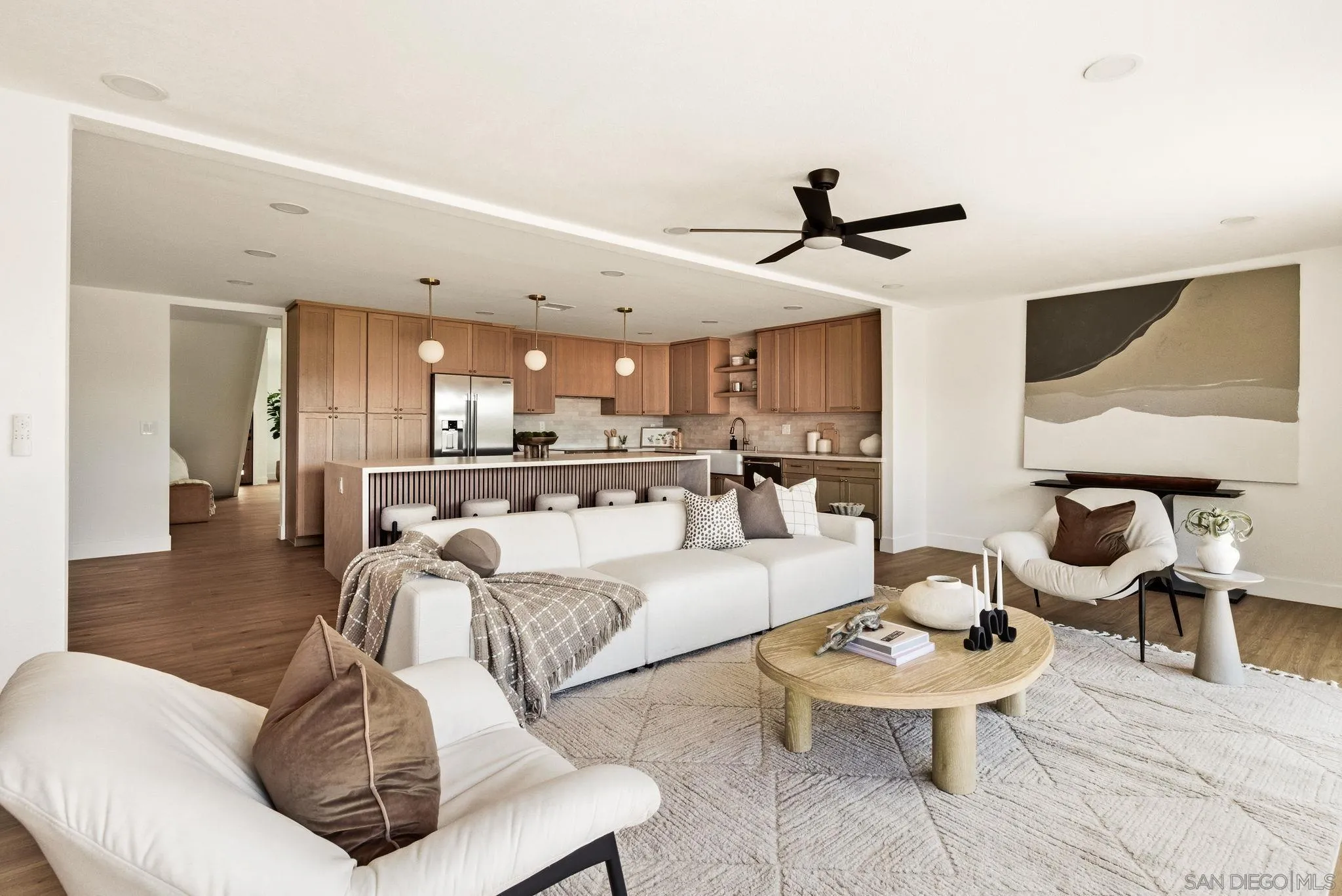 https://cdn.realtyfeed.com/cdn/127/260013075/18c729e6bfc94540ea6f99be81472825.webp