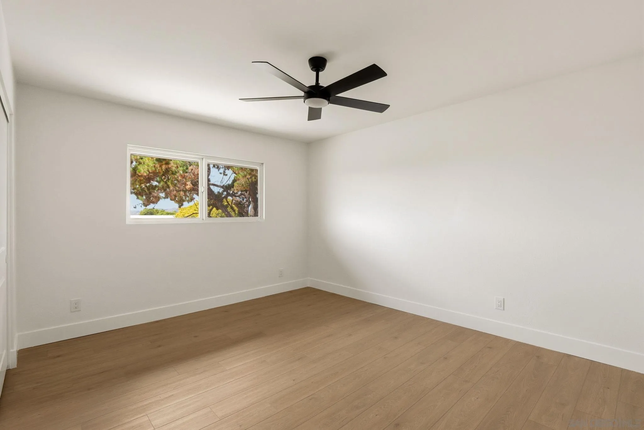 https://cdn.realtyfeed.com/cdn/127/260013075/6f5f65bc8af000188807ed5d8d288f37.webp