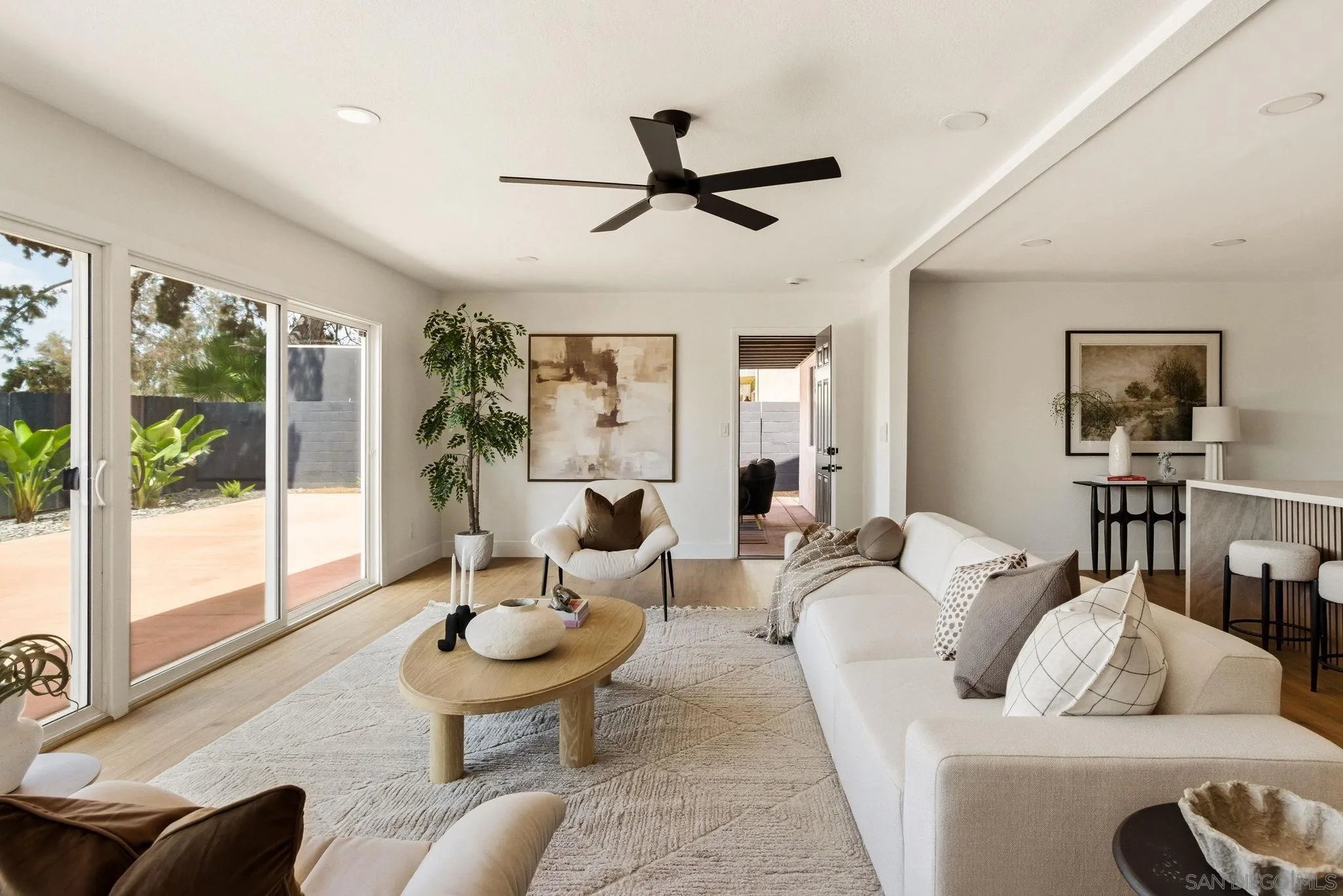 https://cdn.realtyfeed.com/cdn/127/260013075/7dd0f089f7b8eab7d6bc2a5b50c1818c.webp