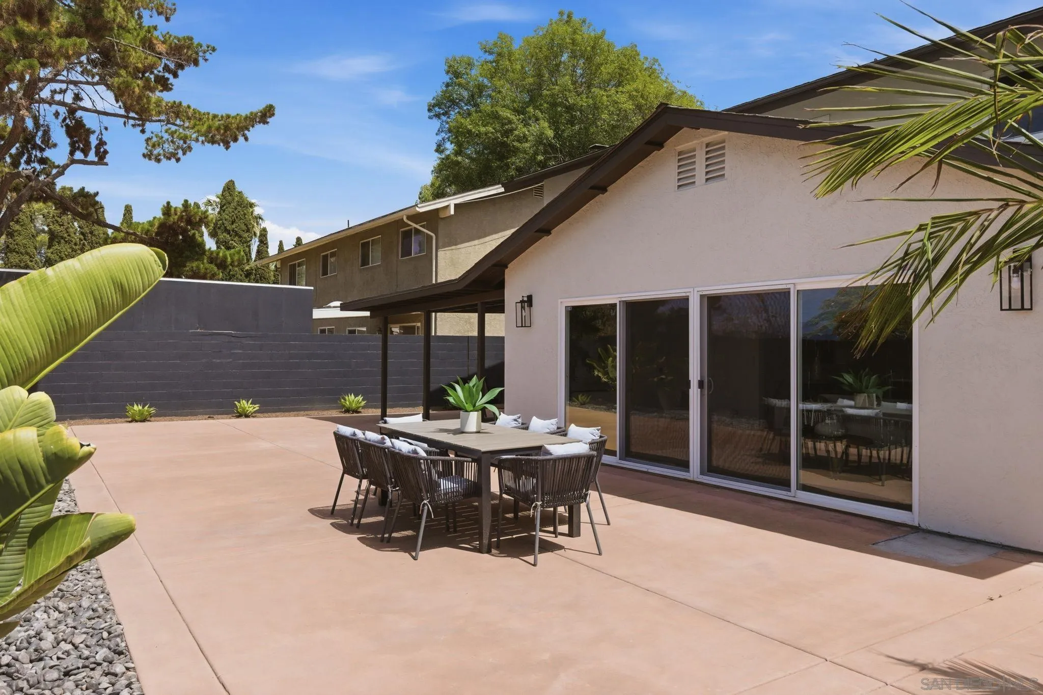 https://cdn.realtyfeed.com/cdn/127/260013075/de1e3a6037a15935807e3fc178cc5b08.webp