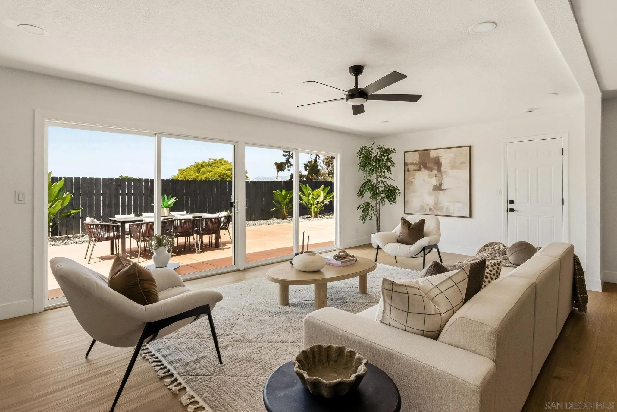 https://cdn.realtyfeed.com/cdn/127/260013075/e0f710f2a8ab8d906ded83cee9e7824d.webp