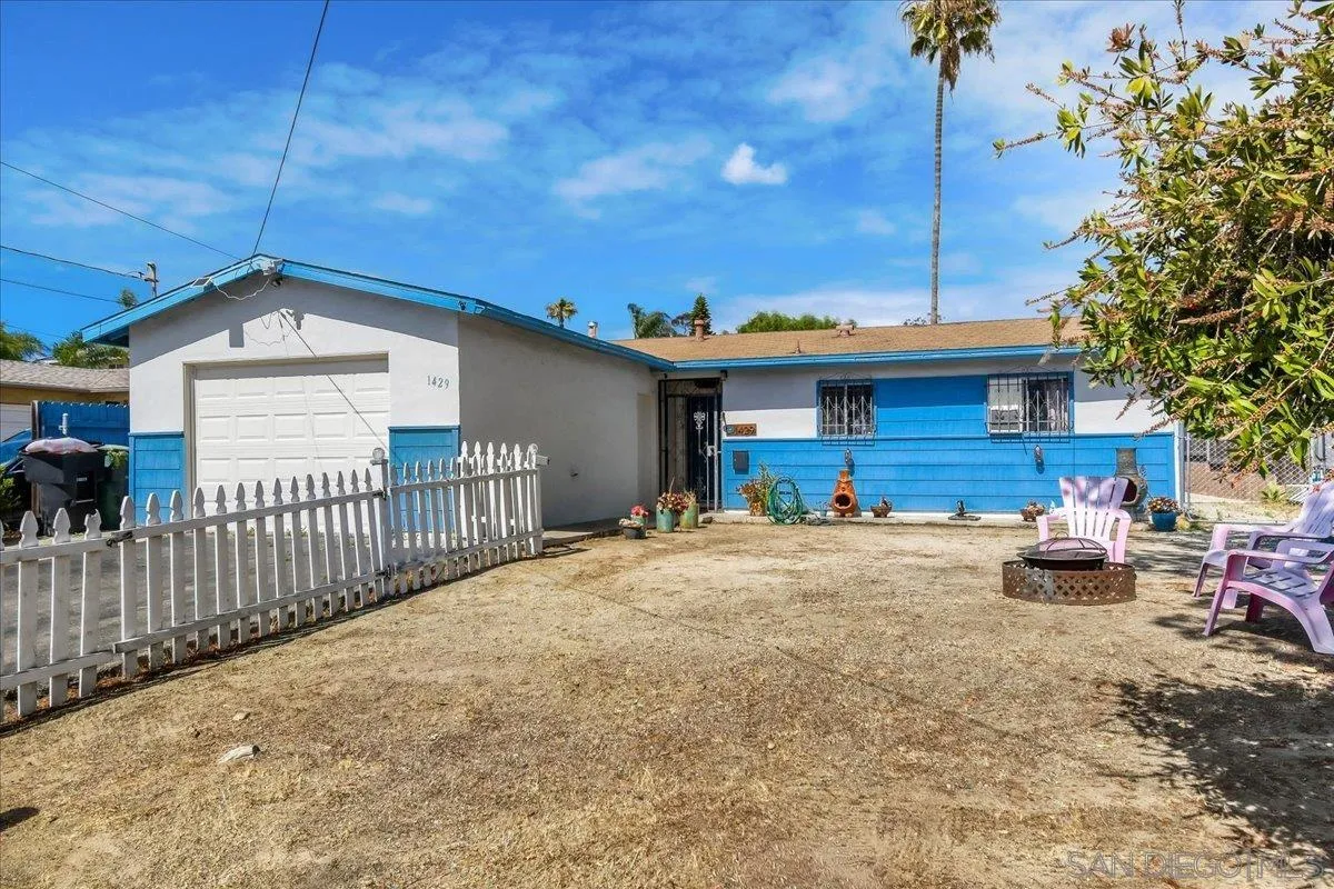 https://cdn.realtyfeed.com/cdn/127/260013085/0c8a570636da90b8636278b8134ed834.webp