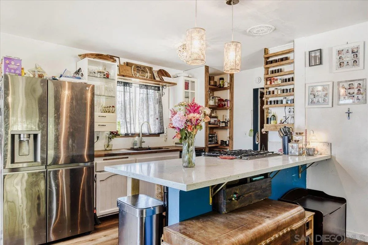 https://cdn.realtyfeed.com/cdn/127/260013085/5f9f9ff1116729ef5f6e84b0ef5bc493.webp