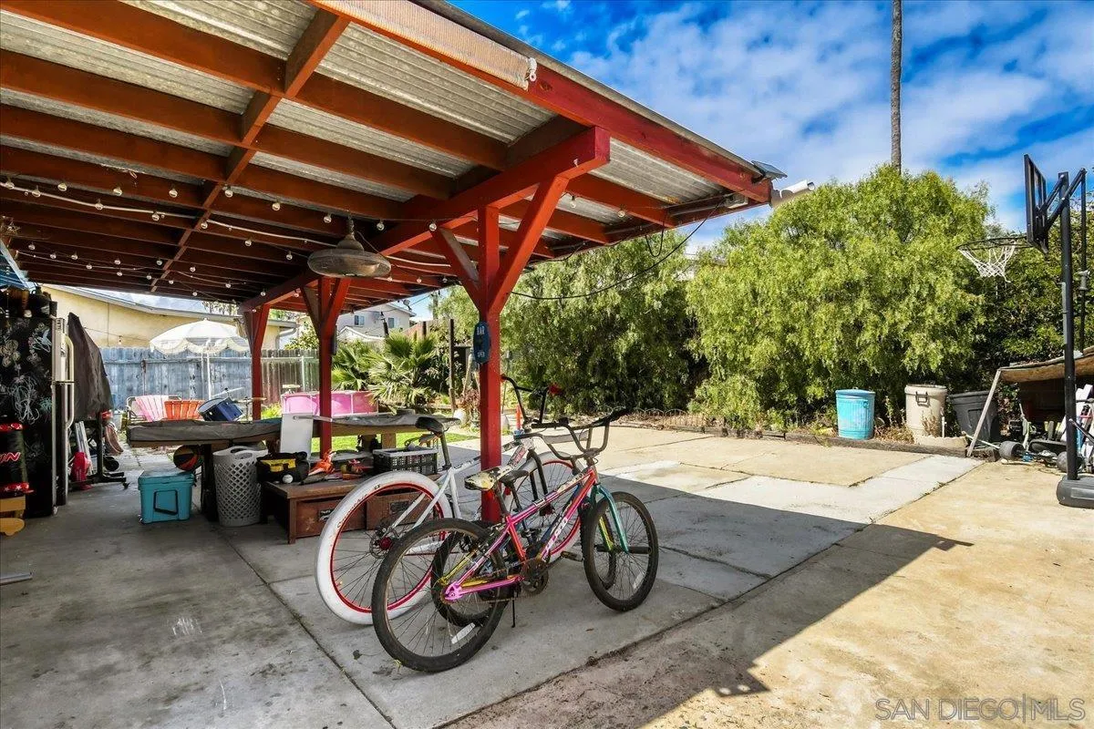 https://cdn.realtyfeed.com/cdn/127/260013085/b97d650c46bd7feccde5b586ef3ee106.webp