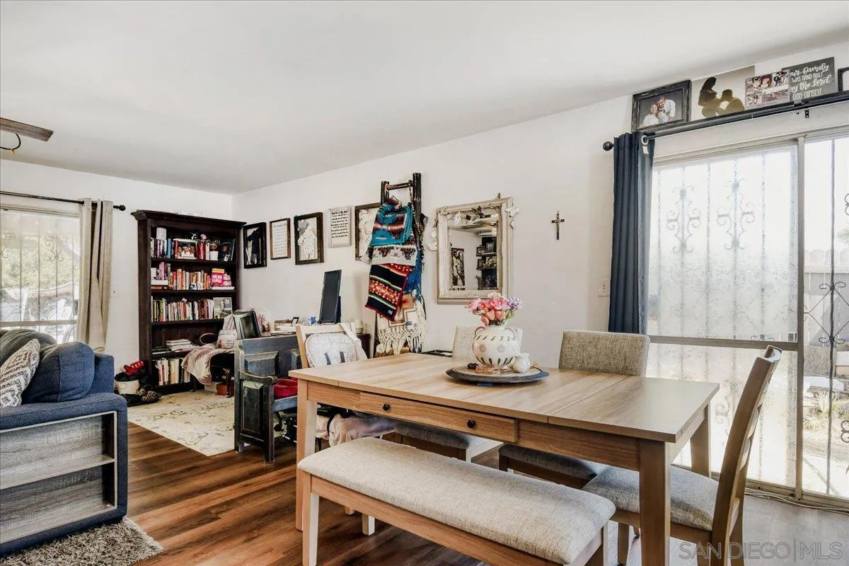 https://cdn.realtyfeed.com/cdn/127/260013085/f951297e7d8021f21f0b2fca849f3b53.webp