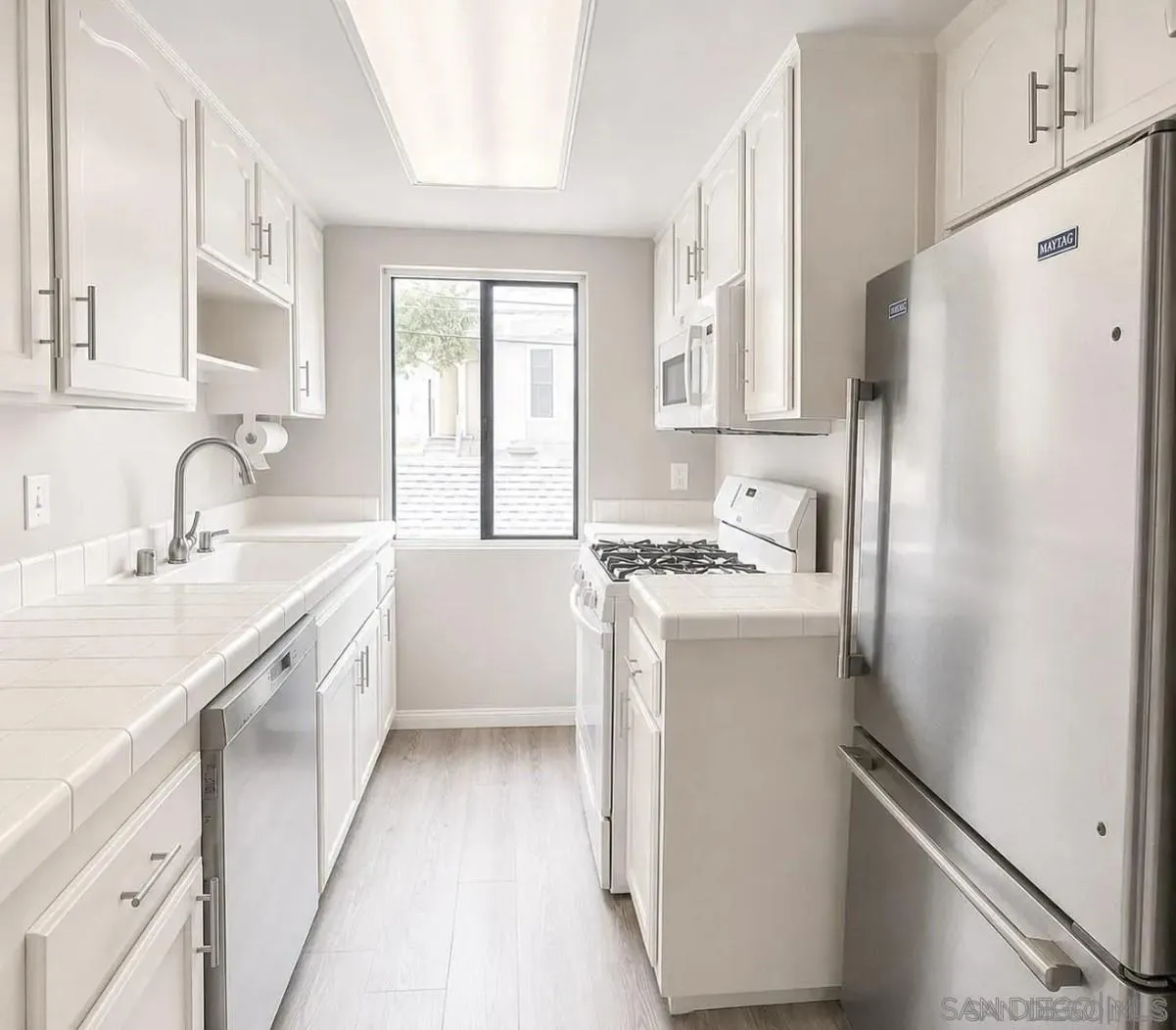 https://cdn.realtyfeed.com/cdn/127/260013086/023a8cabcdd47d2f1c46176553a25d0f.webp
