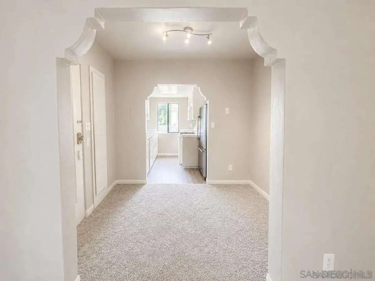 https://cdn.realtyfeed.com/cdn/127/260013086/36c69ec4762058075b9705473ddaddd6.webp