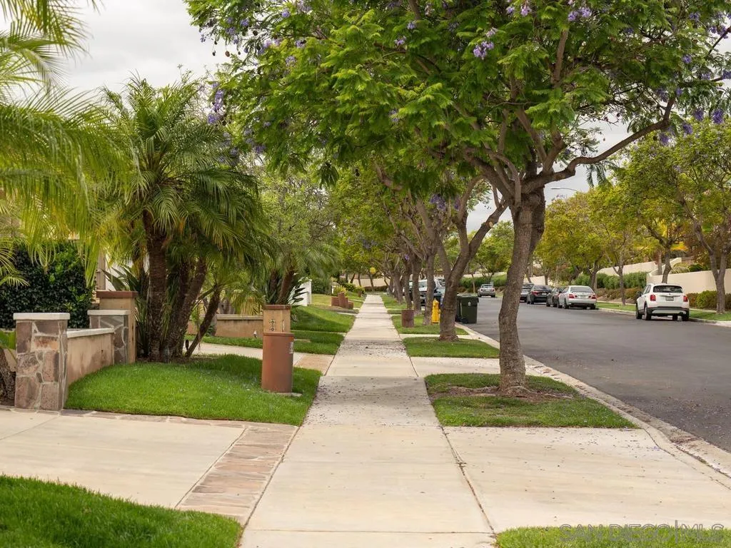https://cdn.realtyfeed.com/cdn/127/260013088/384cdcbac40bf5391017cb8e055bdce7.webp