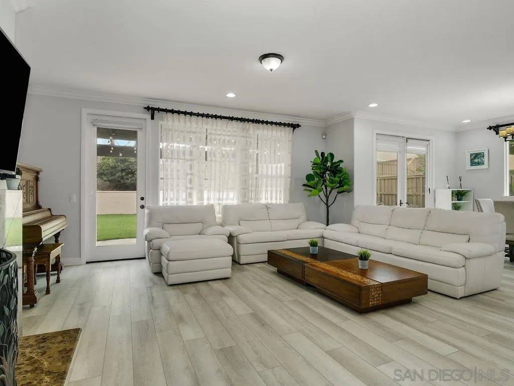 https://cdn.realtyfeed.com/cdn/127/260013088/ec6d4292e51bd79abe8d112840d28d3a.webp