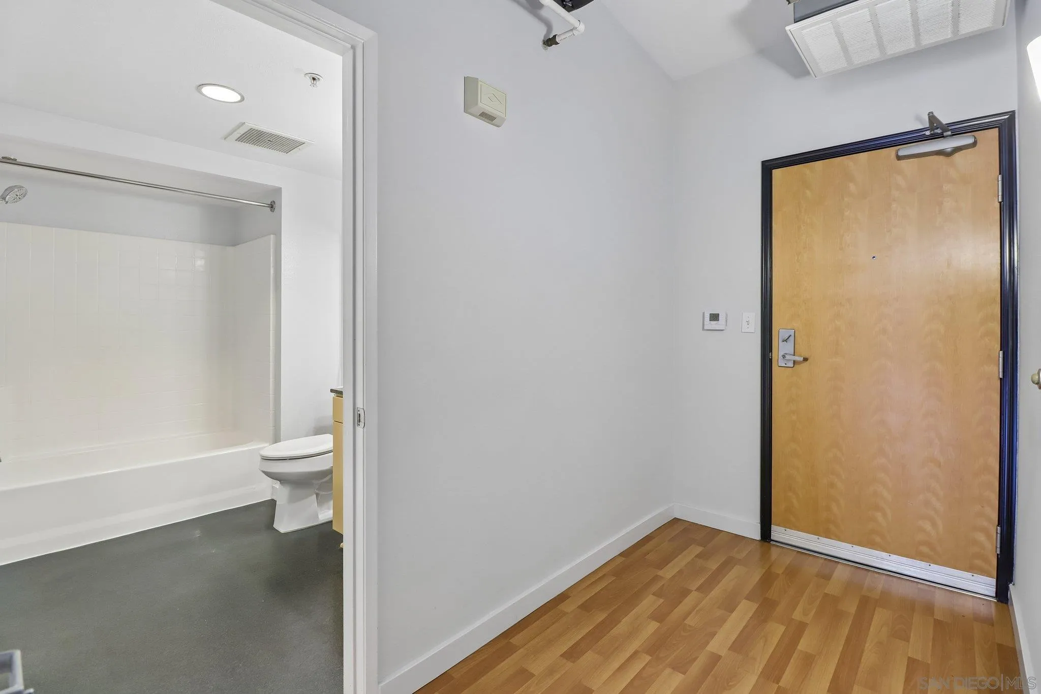 Photo #7: 260013096 Listing: Photo #7