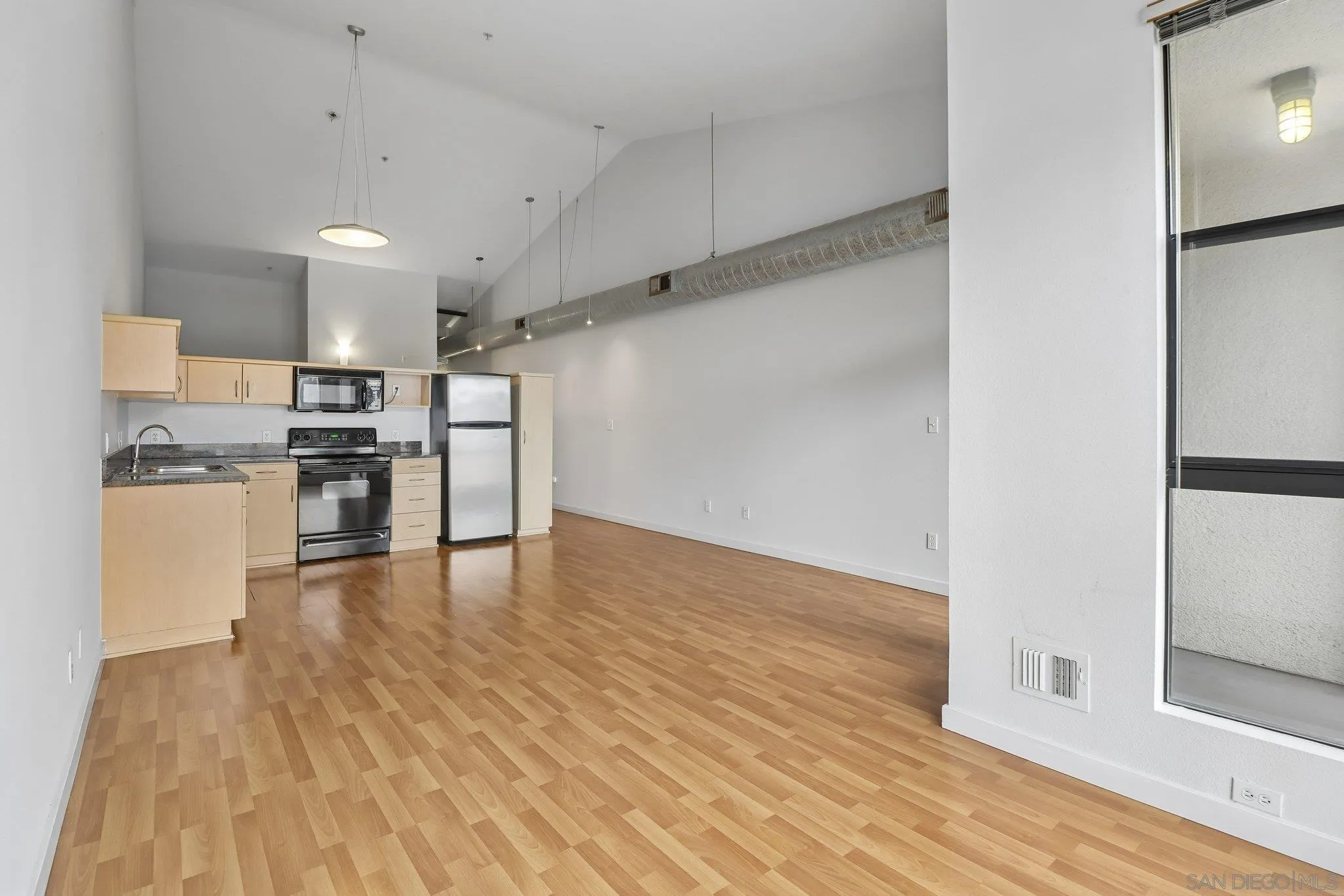 Photo #13: 260013096 Listing: Photo #13