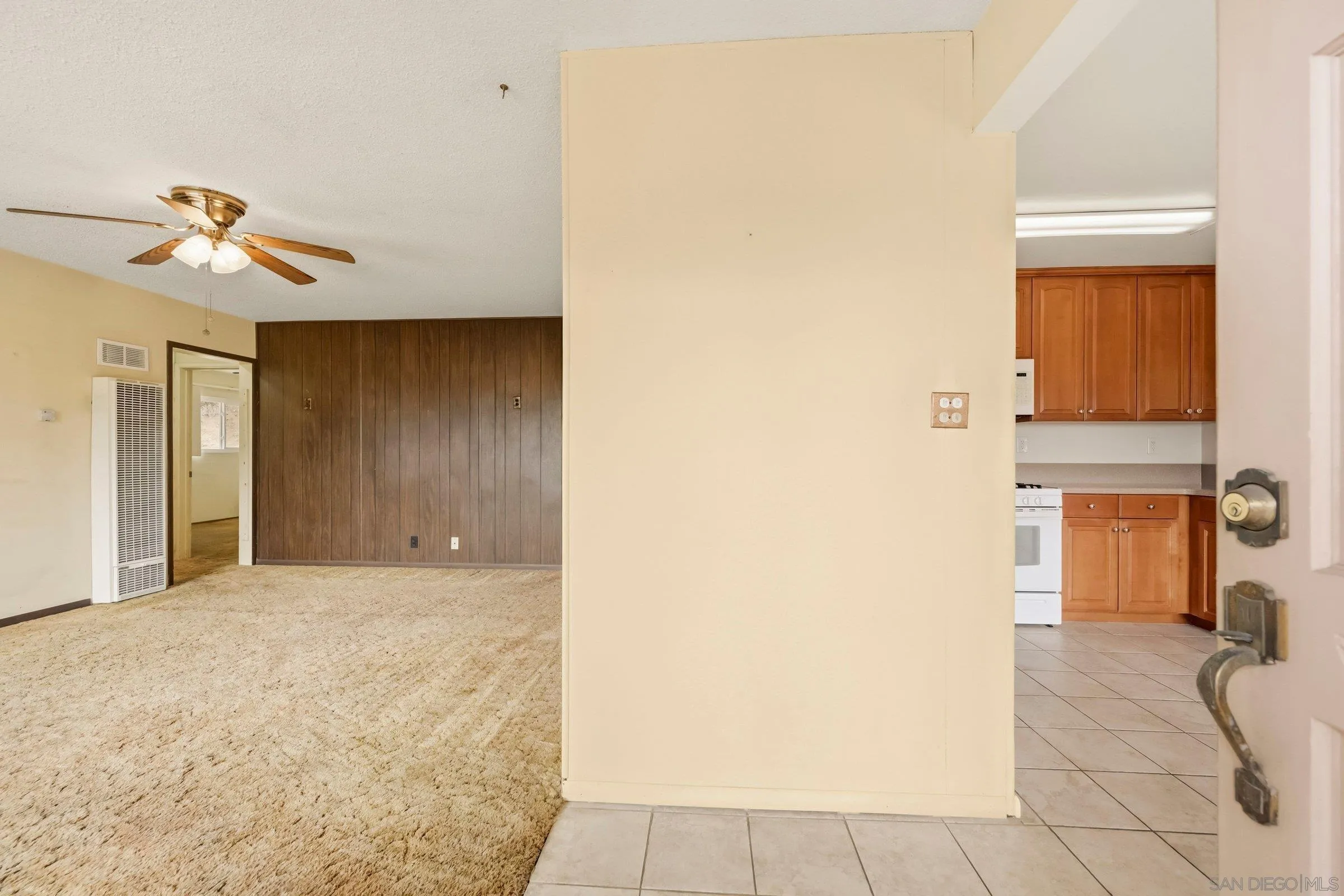 https://cdn.realtyfeed.com/cdn/127/260013097/06d7c47bb5f1a59fede539631abffdb0.webp