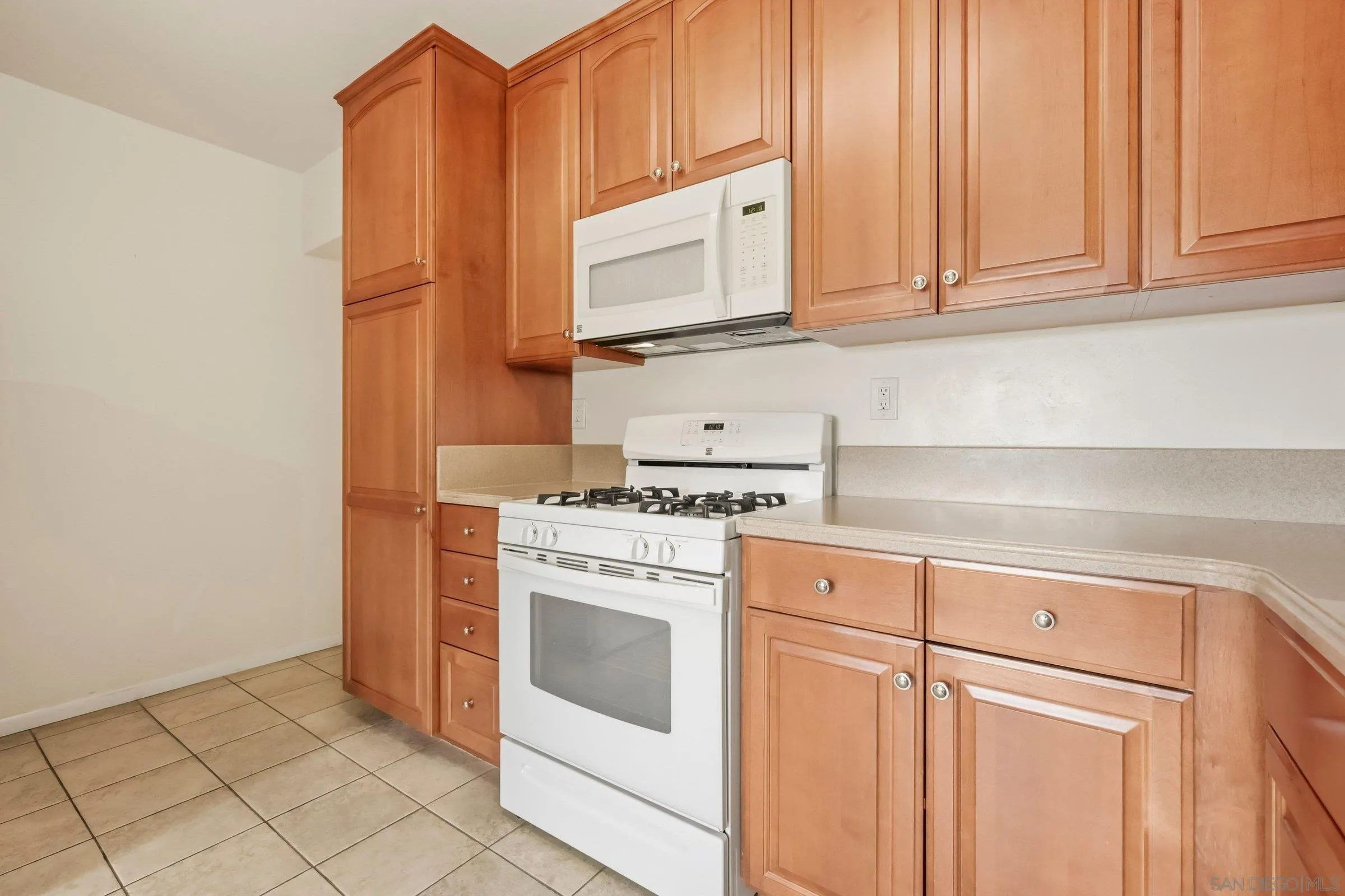 https://cdn.realtyfeed.com/cdn/127/260013097/31f89d3f5479a8c5e2c768ed4d5d520b.webp