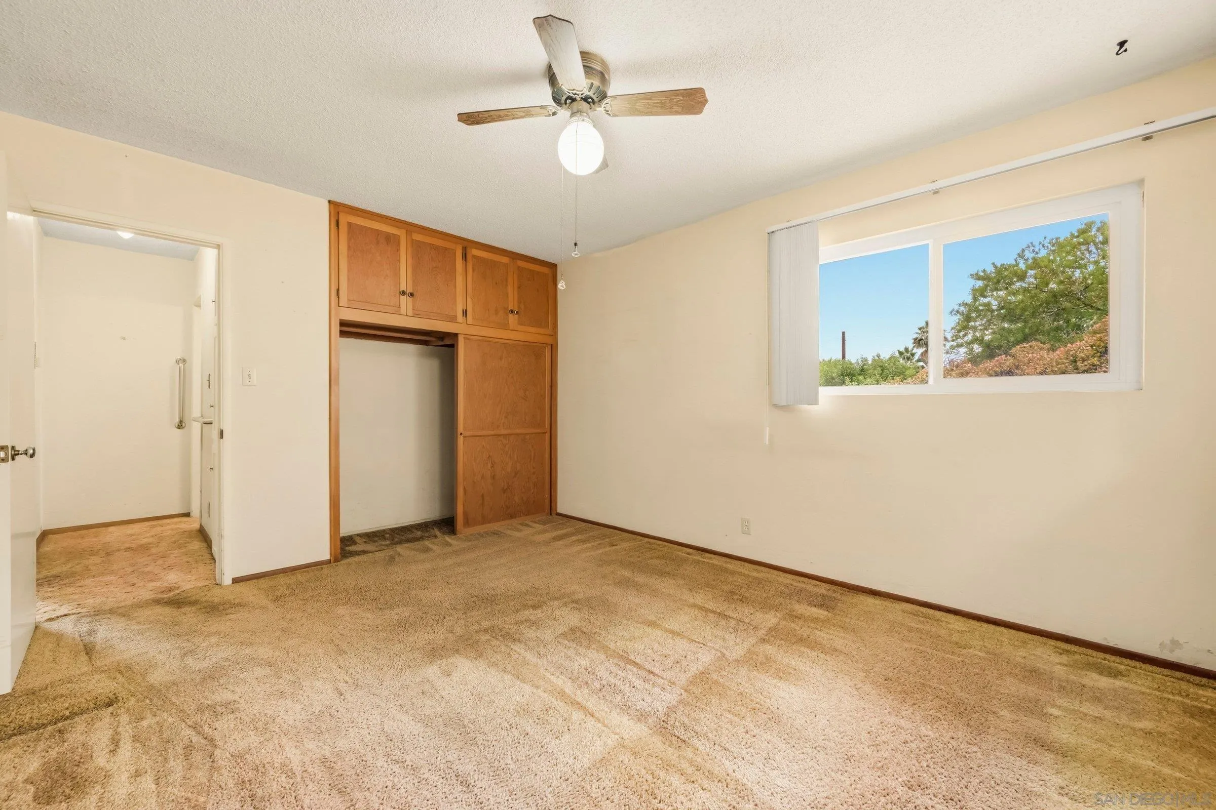 https://cdn.realtyfeed.com/cdn/127/260013097/32aab8468d070c1273a9764ee3d09ec2.webp