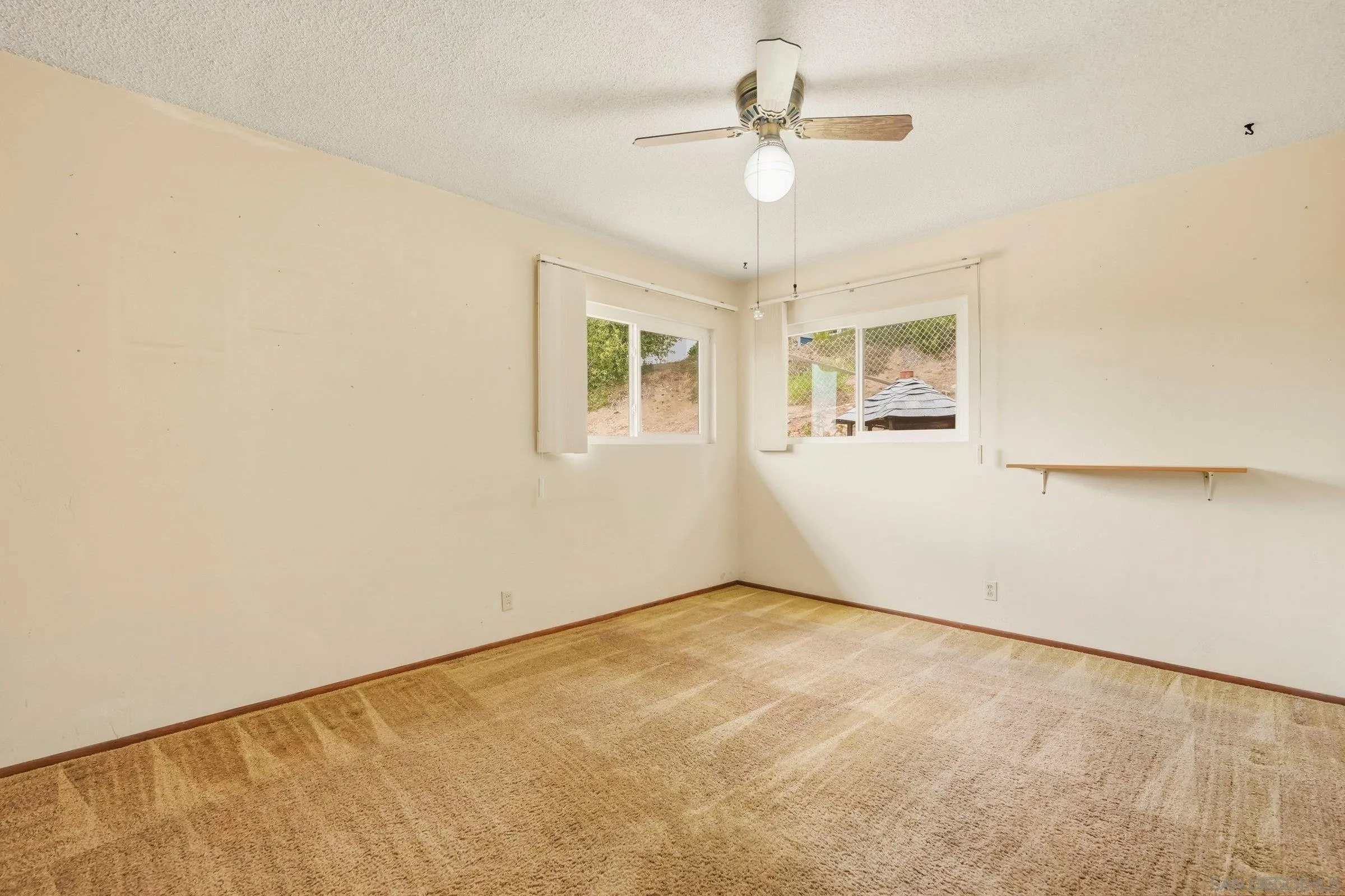 https://cdn.realtyfeed.com/cdn/127/260013097/3b36b9f188c2508c65bf0943298ebf31.webp