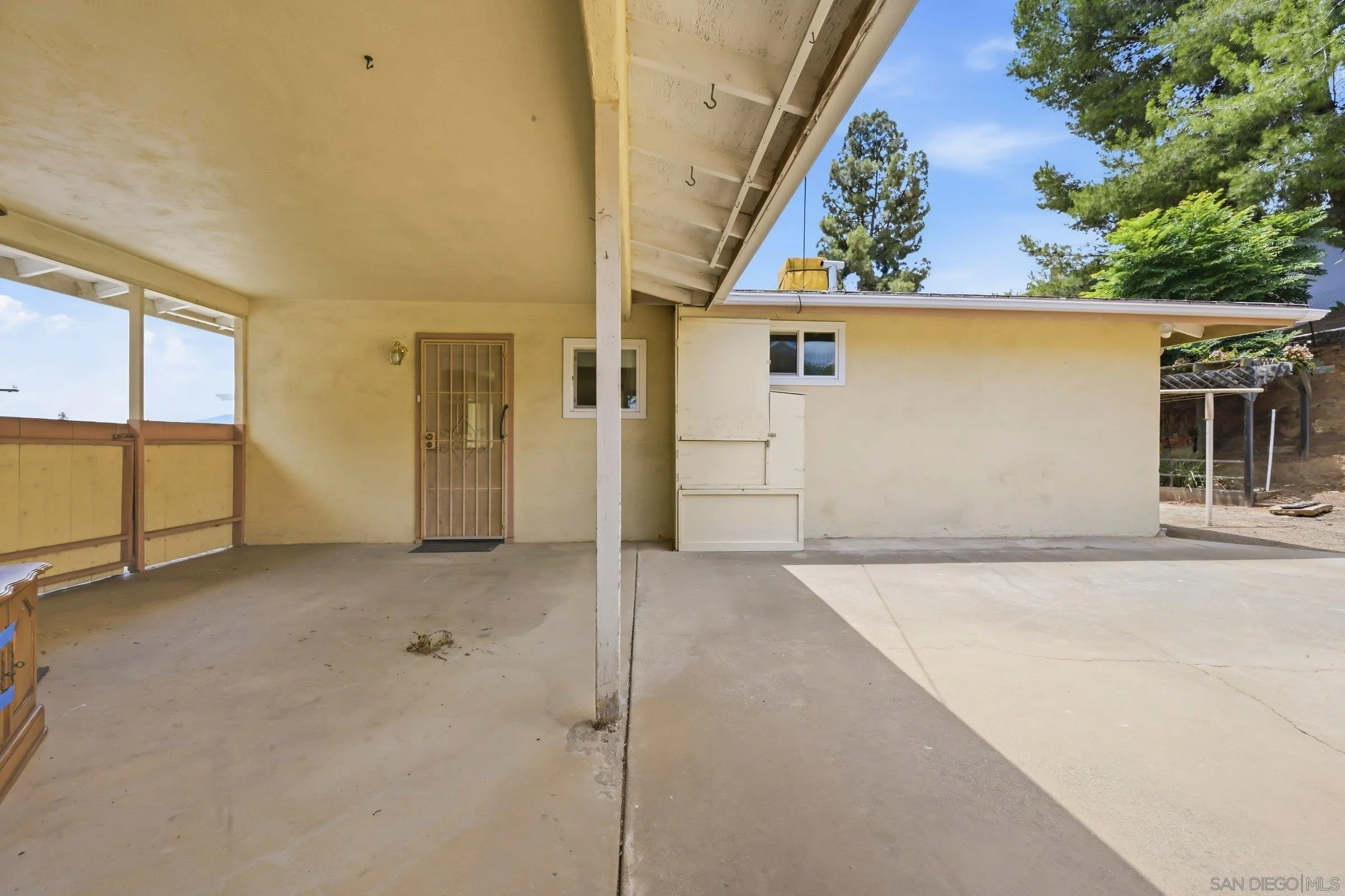 https://cdn.realtyfeed.com/cdn/127/260013097/7d27933dc37e01c7b4d79123a2d8c918.webp