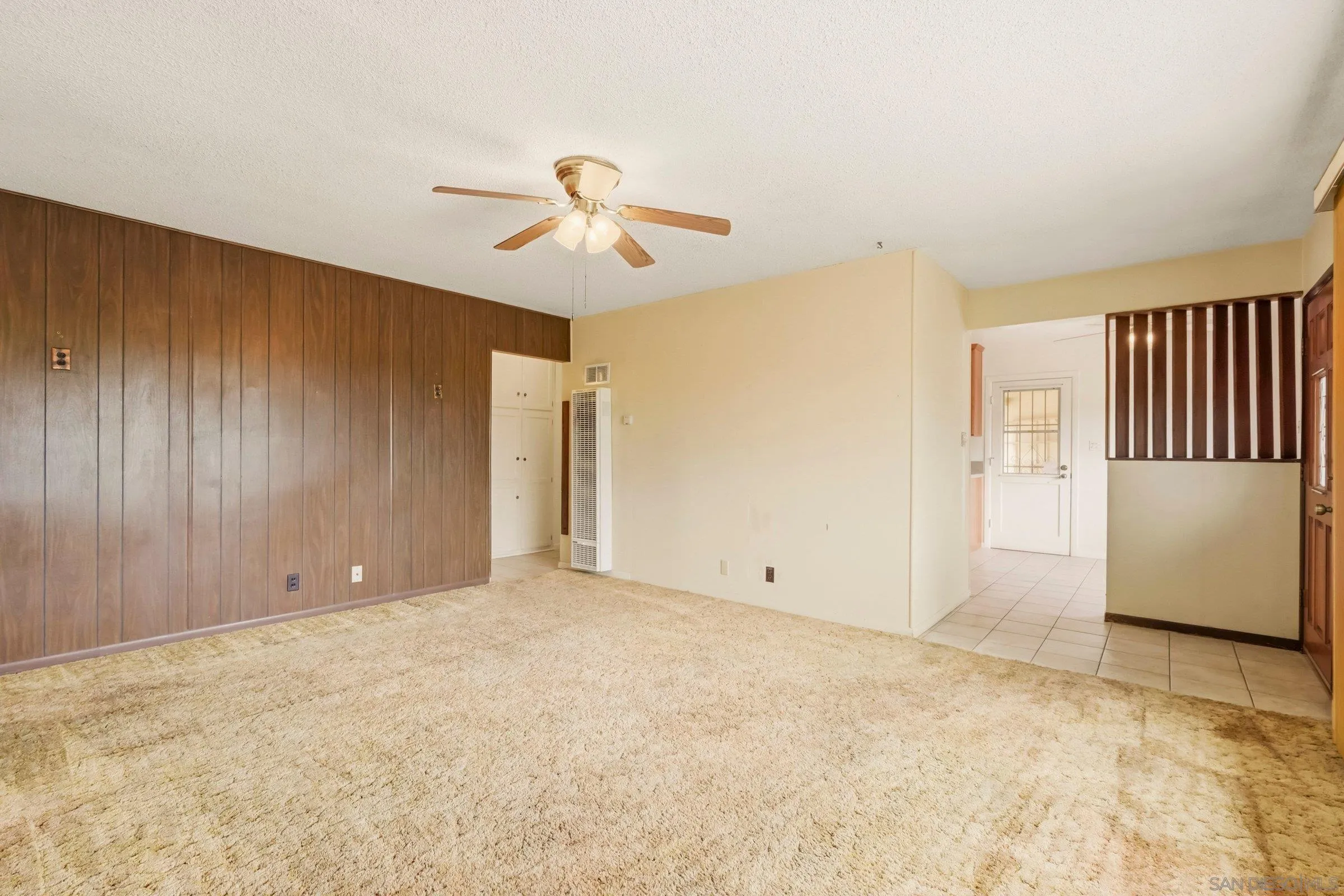 https://cdn.realtyfeed.com/cdn/127/260013097/fa8eee7e0c90ae263072fd4f1e7bce53.webp
