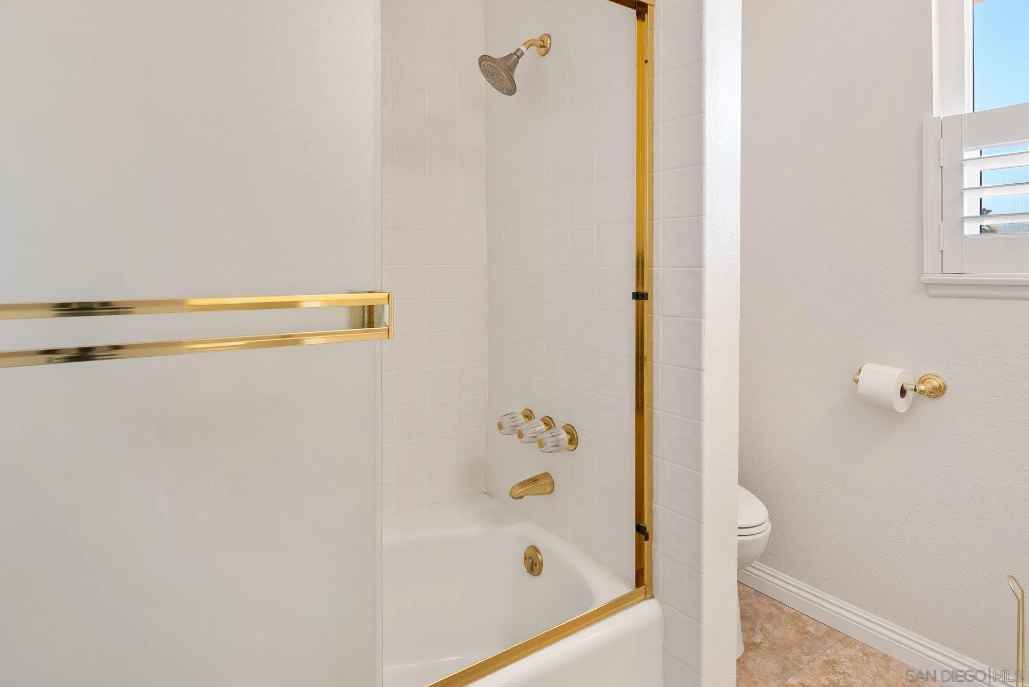 https://cdn.realtyfeed.com/cdn/127/260013098/5f25f11644dba0db84a8c9d6c2a8c37f.webp