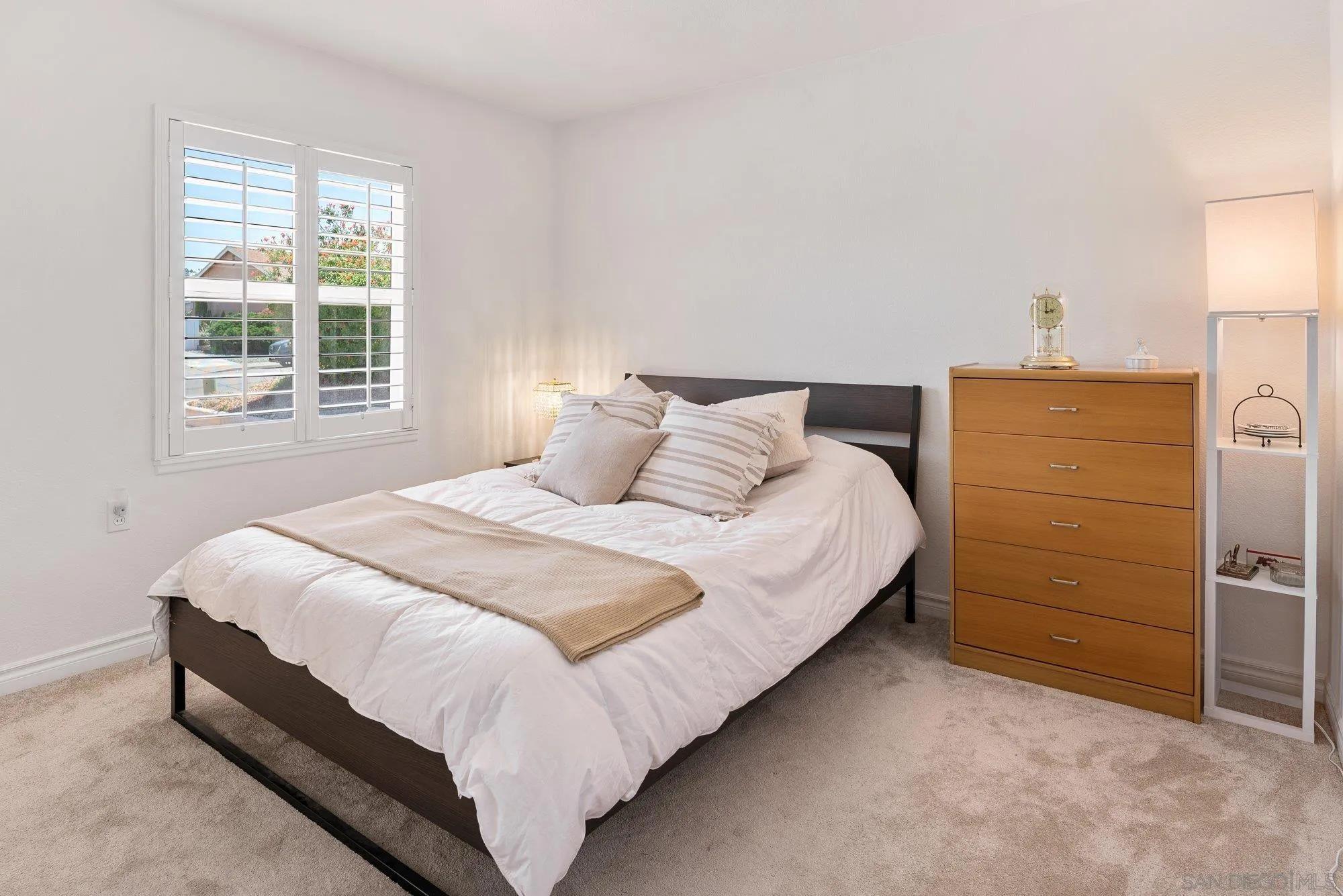 https://cdn.realtyfeed.com/cdn/127/260013098/7af894cfaf360d1f1d937b1679f35c26.webp
