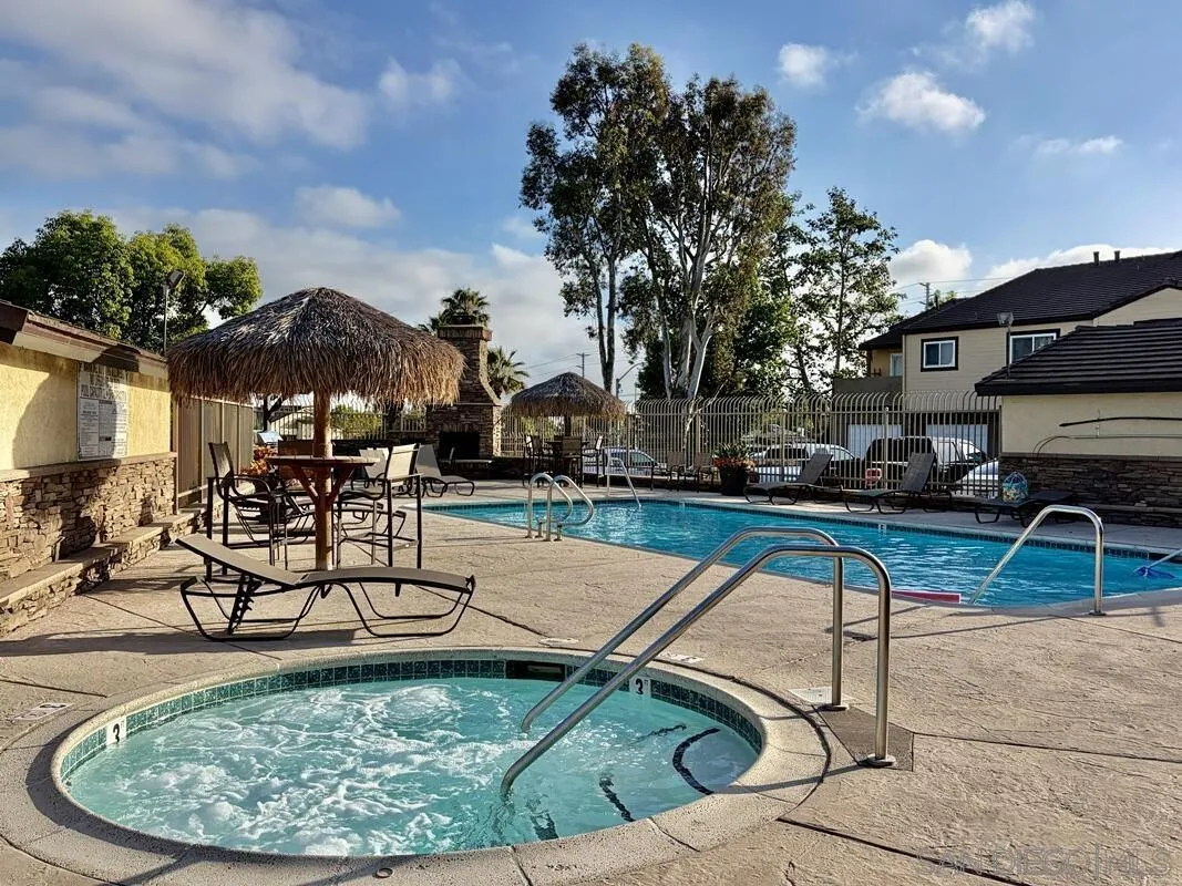 https://cdn.realtyfeed.com/cdn/127/260013101/712fd00ef3eb2f3b65a83d2c854a69e7.webp