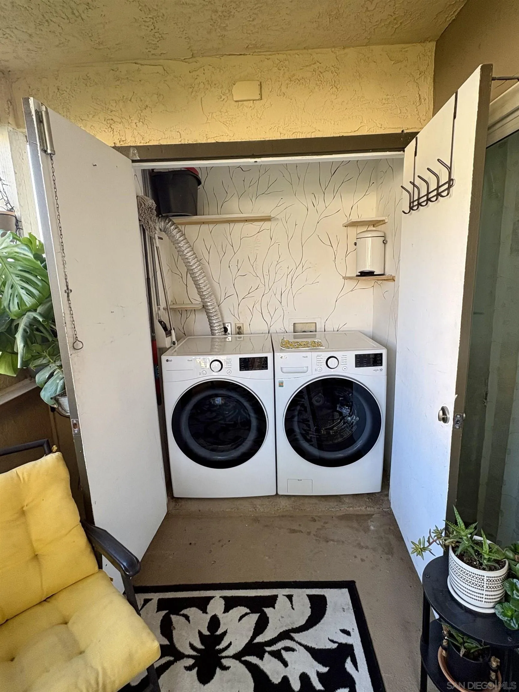 https://cdn.realtyfeed.com/cdn/127/260013101/ab9c54a98168e57c6df0e3ce28320821.webp
