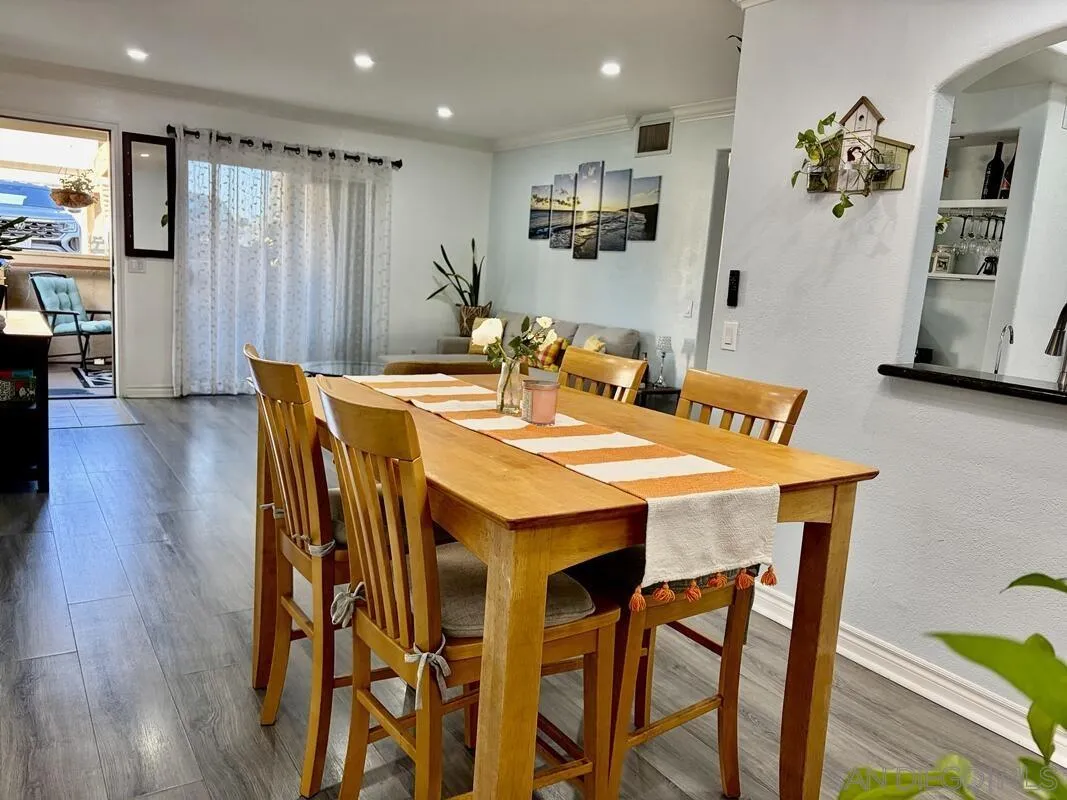 https://cdn.realtyfeed.com/cdn/127/260013101/efecb87debde4cbeb991c1b7f62e964d.webp