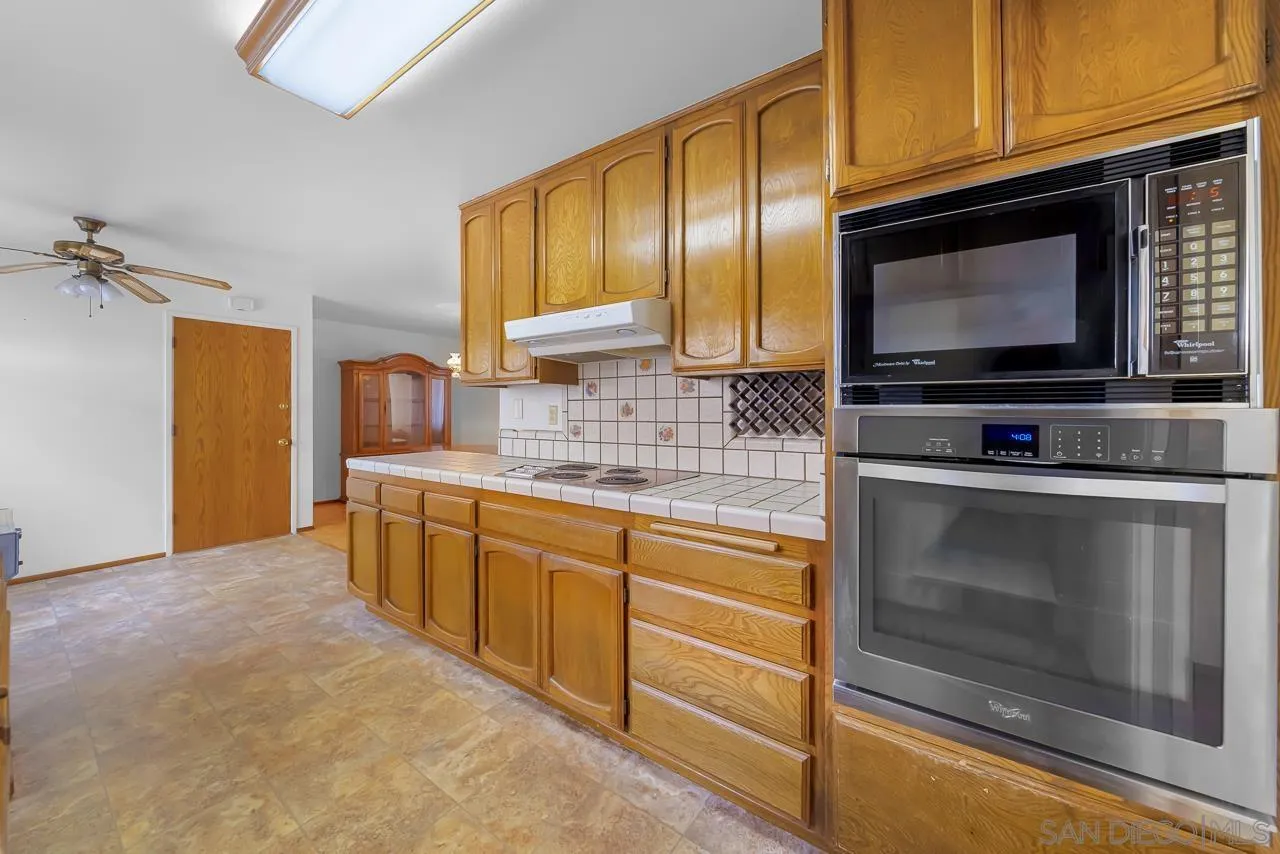 https://cdn.realtyfeed.com/cdn/127/260013103/29fccd838043bd077a4caf8ac8f440f0.webp