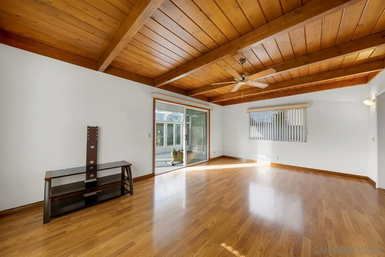 https://cdn.realtyfeed.com/cdn/127/260013103/33ecaabdb3854e8a22910f1b45db06b9.webp