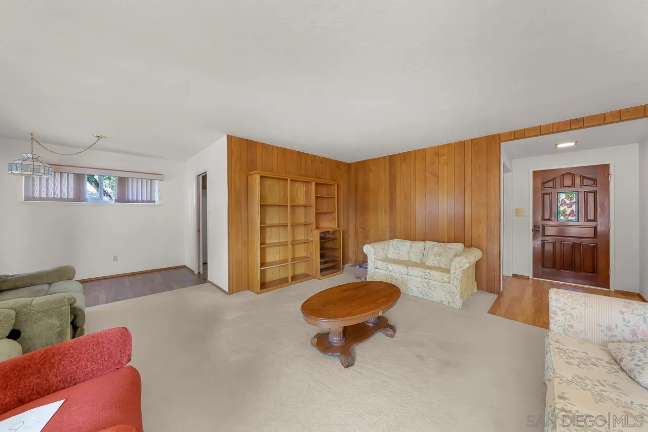 https://cdn.realtyfeed.com/cdn/127/260013103/55a8b09710ac52901d0e994146fa623c.webp