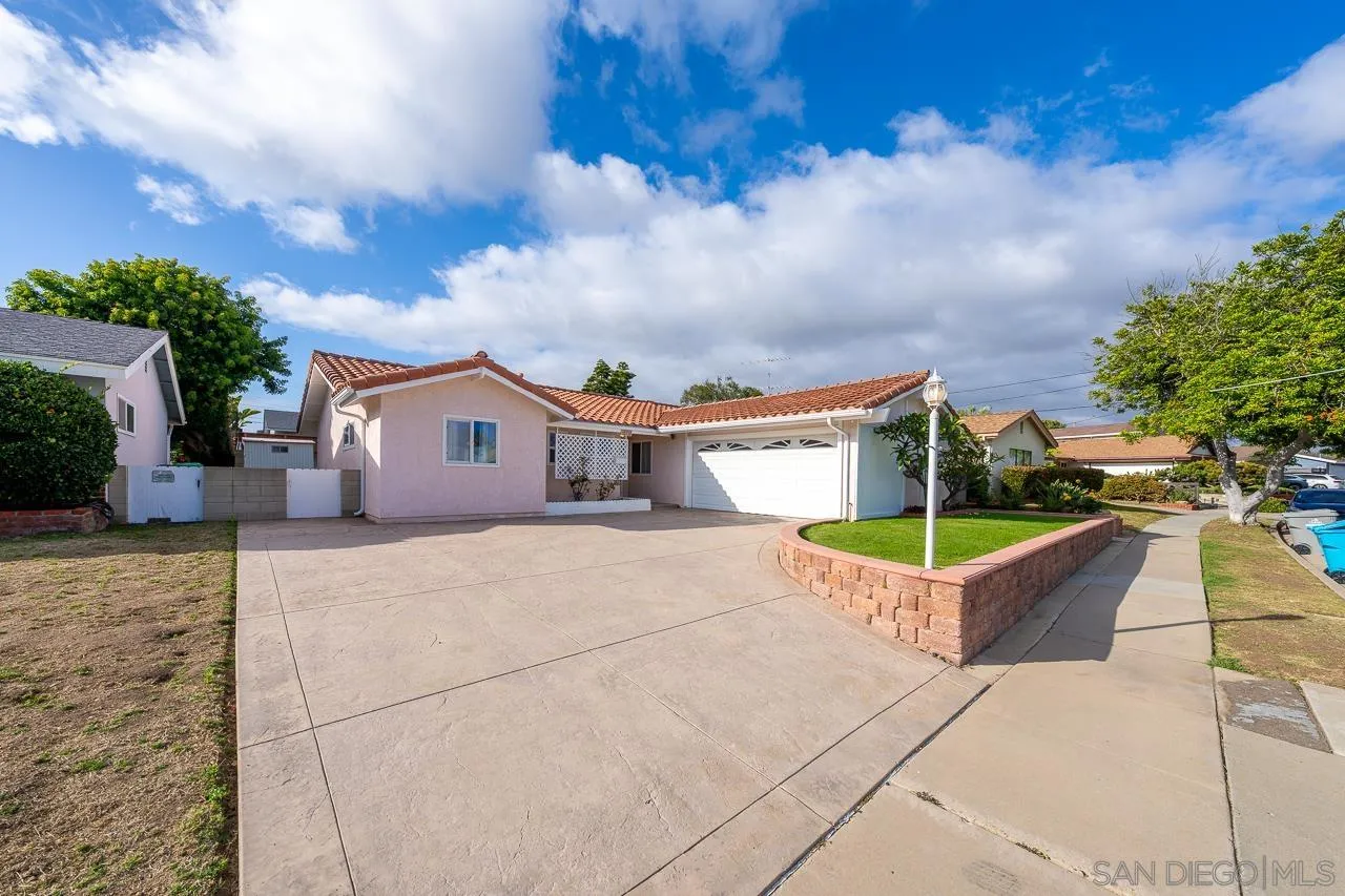 https://cdn.realtyfeed.com/cdn/127/260013103/59fb0e86a0d99bbf849d4fff0dc54809.webp