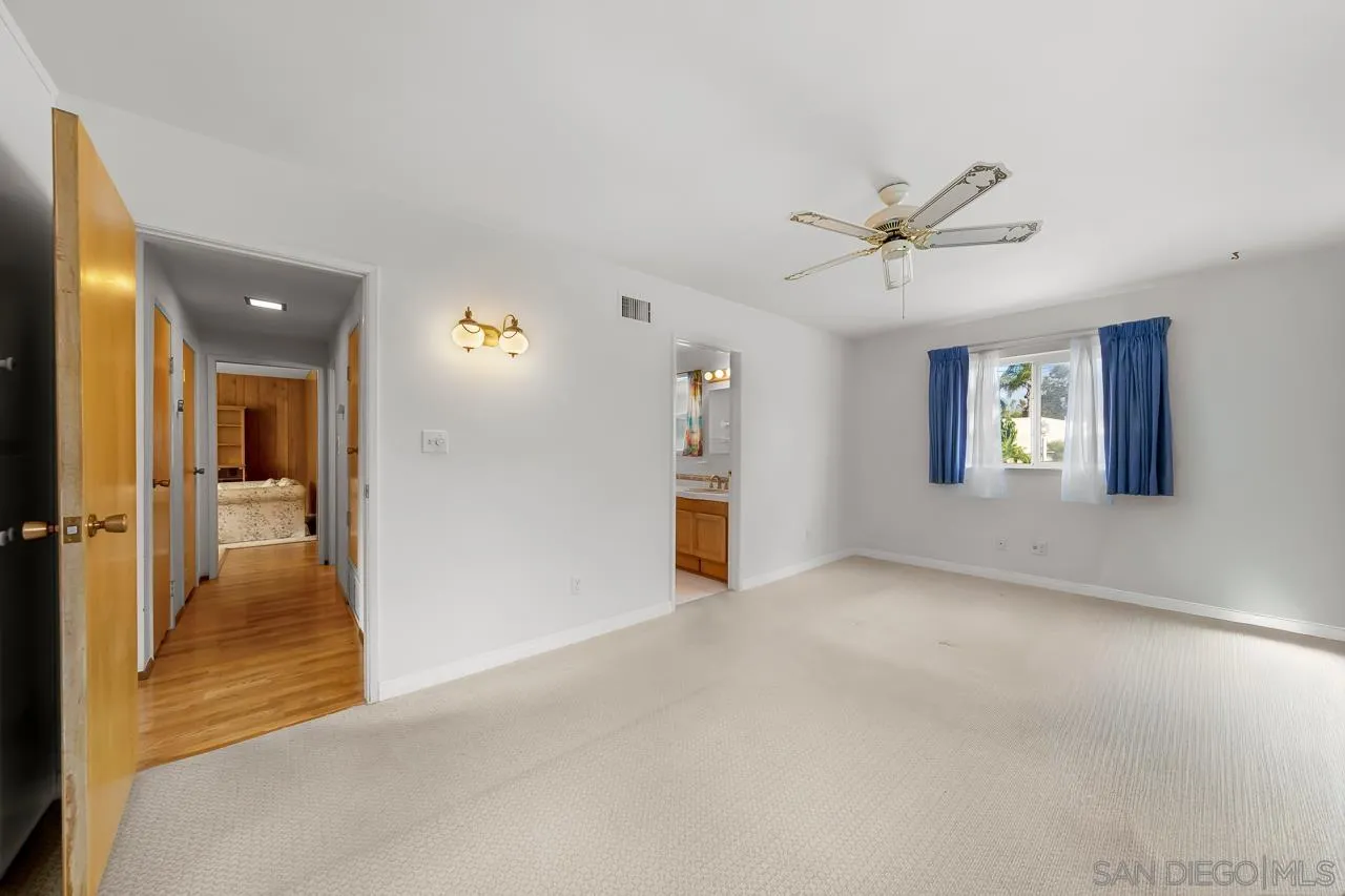 https://cdn.realtyfeed.com/cdn/127/260013103/7bb35e9244d31713d3bcf90cdd282c5a.webp