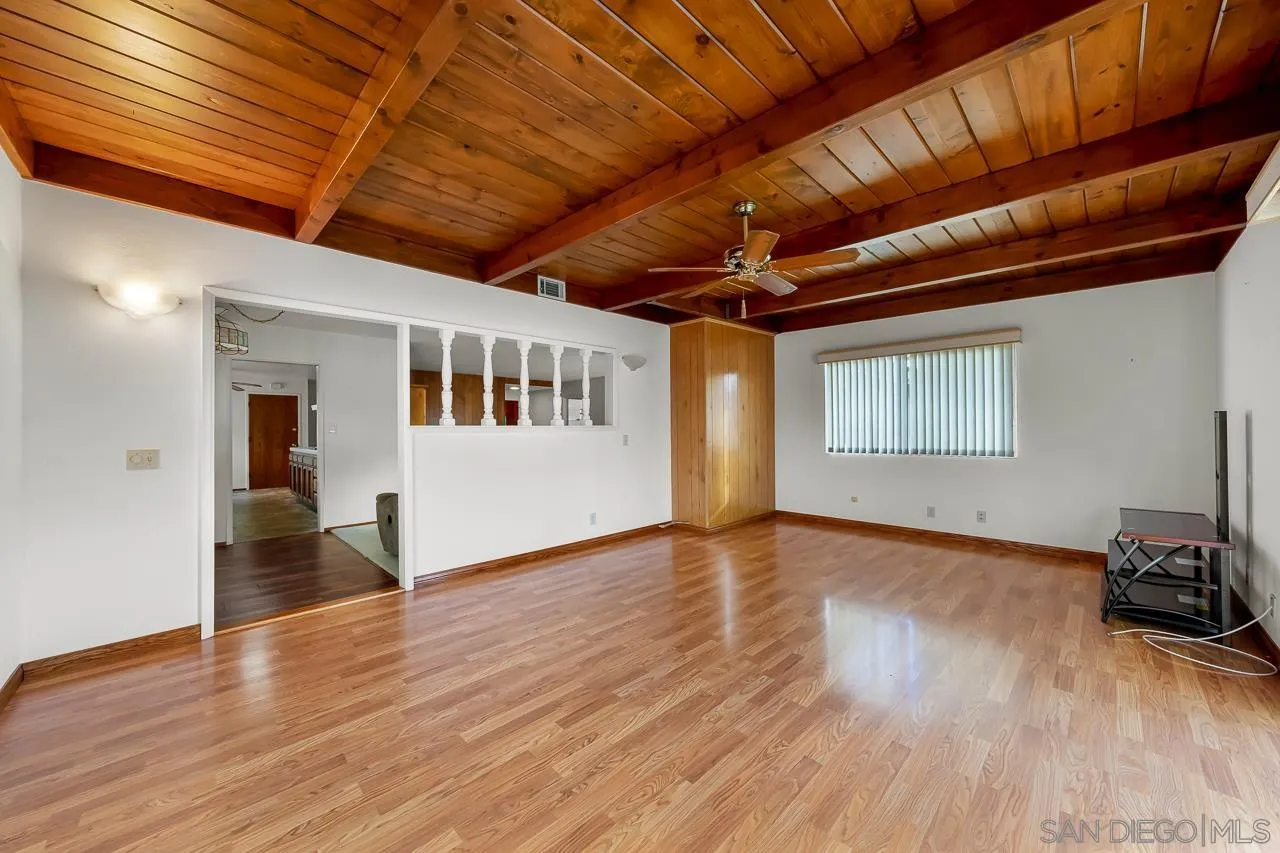 https://cdn.realtyfeed.com/cdn/127/260013103/c043447d70e7e1607582ad7906830ef8.webp