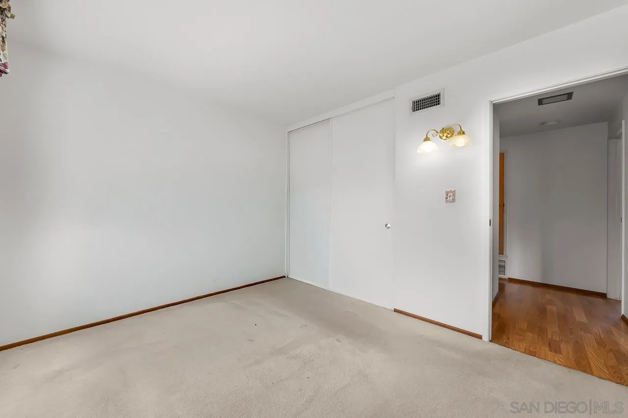 https://cdn.realtyfeed.com/cdn/127/260013103/cfd095b33298e1fc5775e40466020208.webp