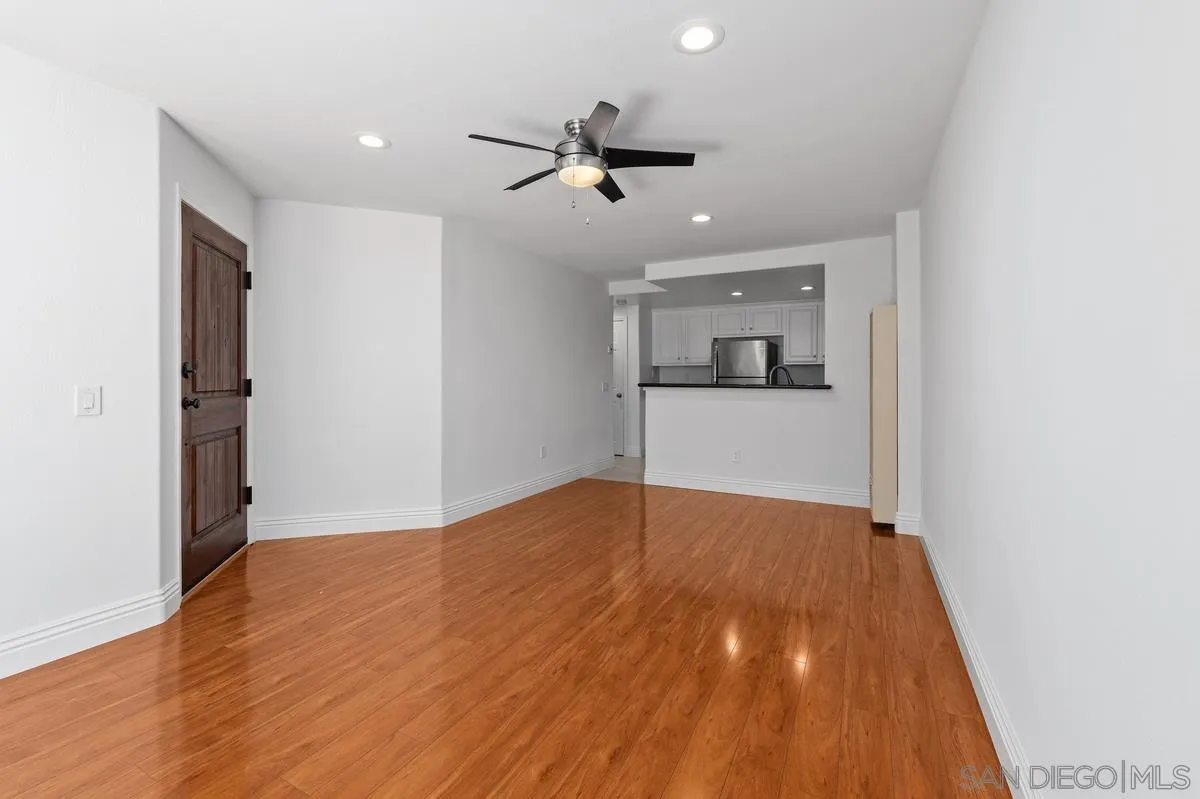 Photo #5: 260013110 Listing: Photo #5